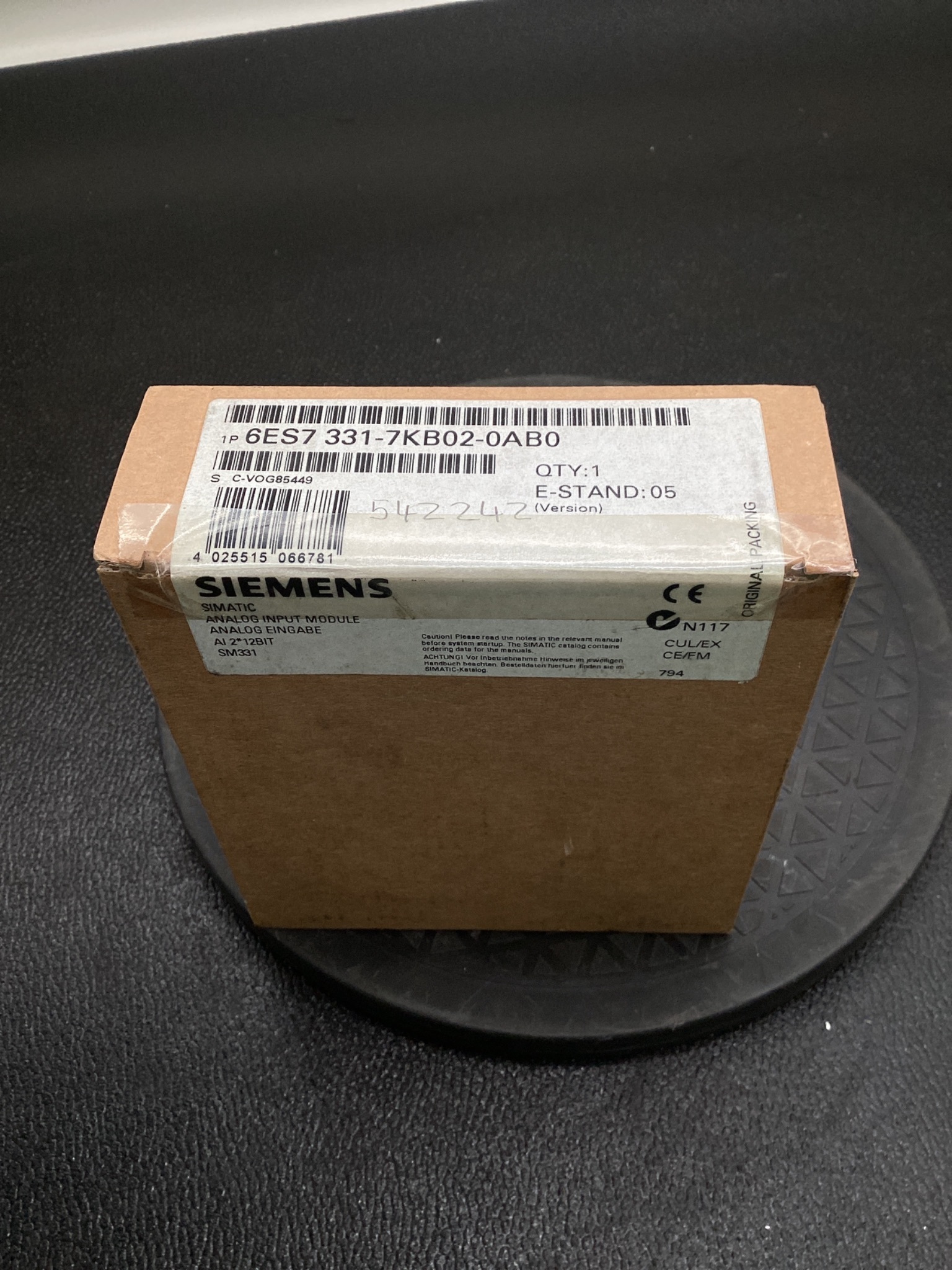 SIEMENS 6ES7 331-7KB02-0AB0 Analog Input Module NEW 4