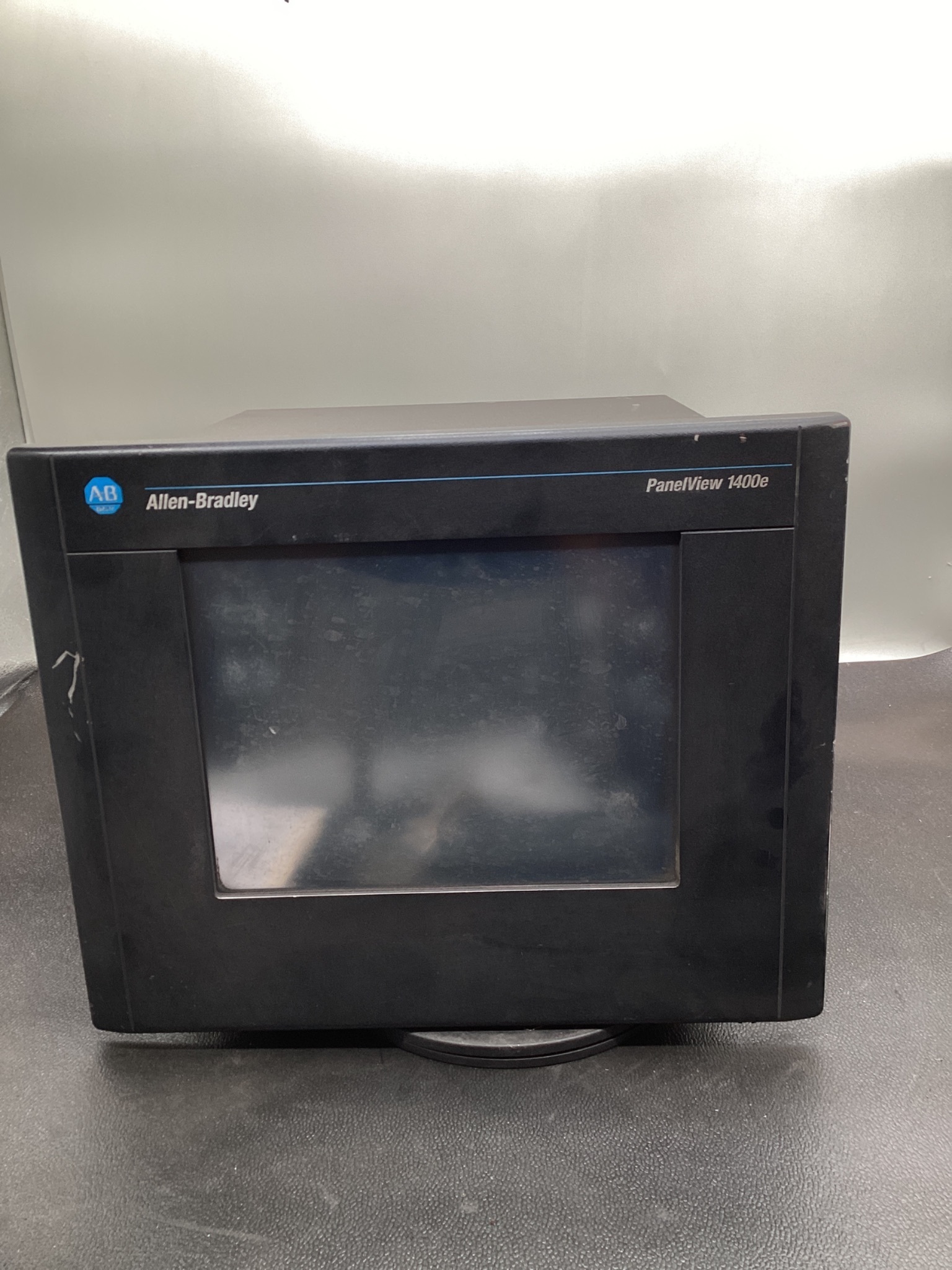 ALLEN BRADLEY 2711E-T14C6 PanelView 1400E Touch Terminal USED 0