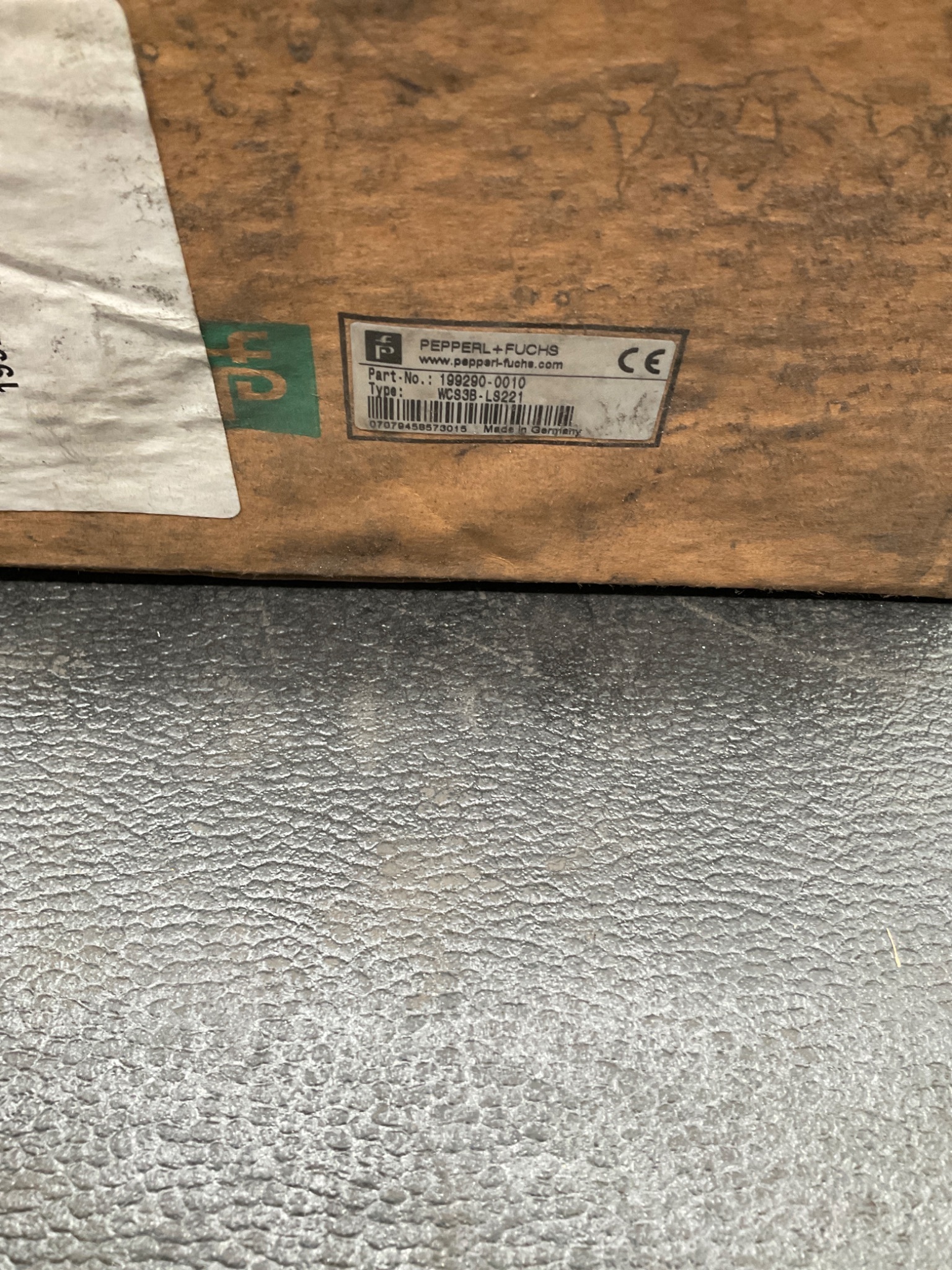 PEPPERL+FUCHS 199290-0010 WCS3B-LS221 Read Head Sensor NEW 1