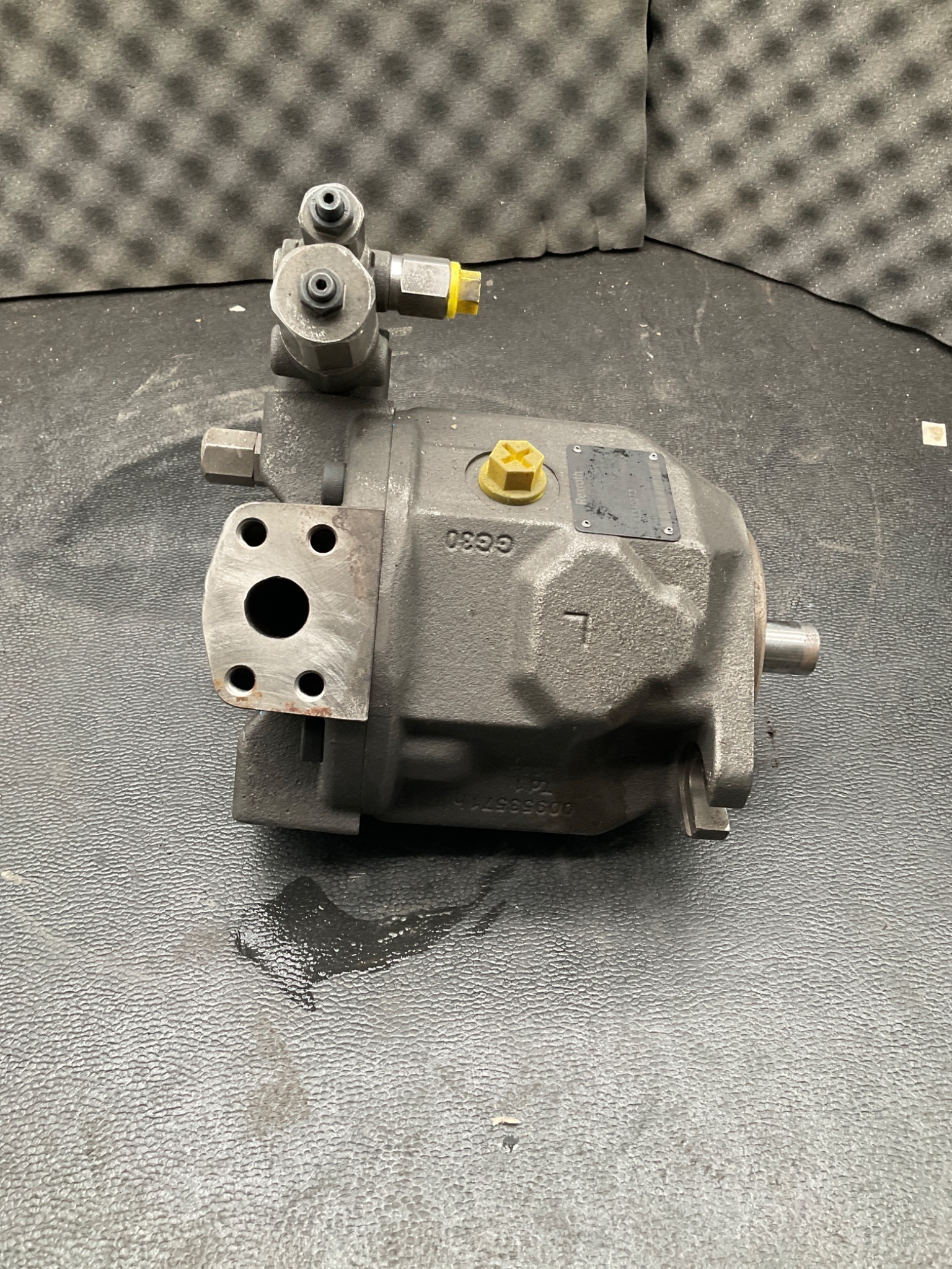 REXROTH R910903160 Axial Piston Variable Pump A10VSO28DFR USED 0