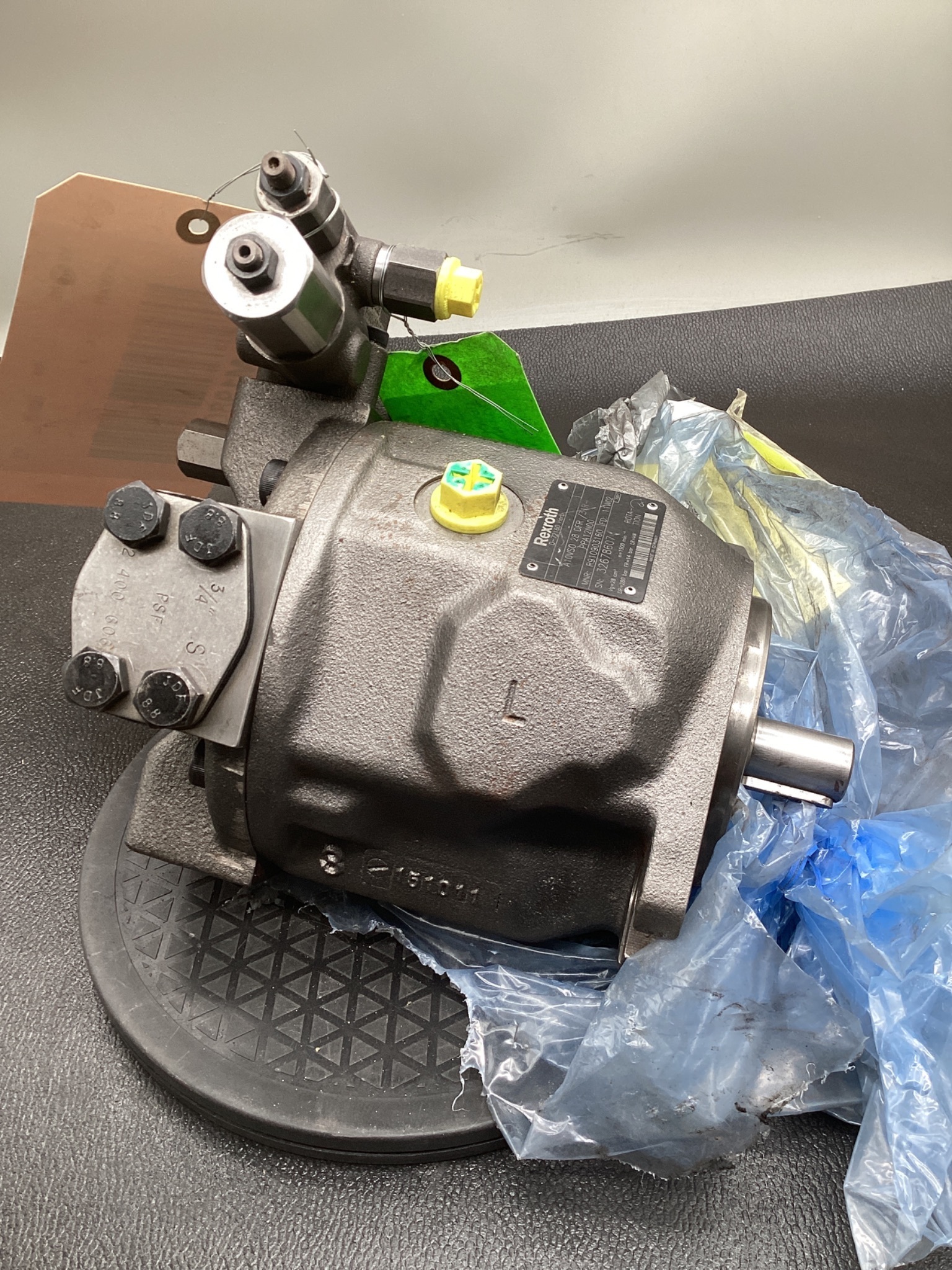 REXROTH R910903160 Axial Piston Variable Pump A10VSO28DFR USED 0