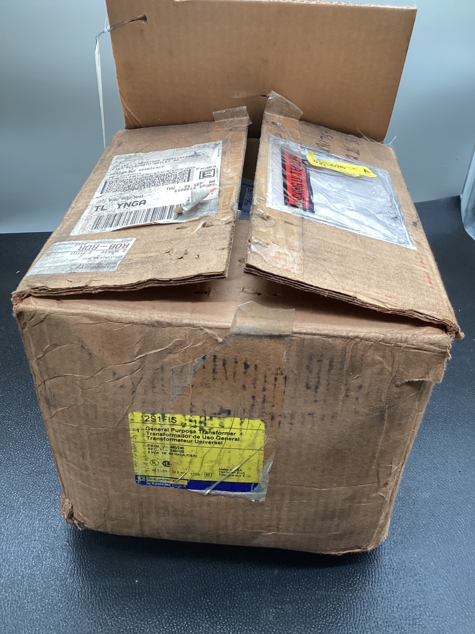 SQUARE D 2S1FIS Dry Type Transformer 2 kVA 240x480V - 120/240V NEW 0