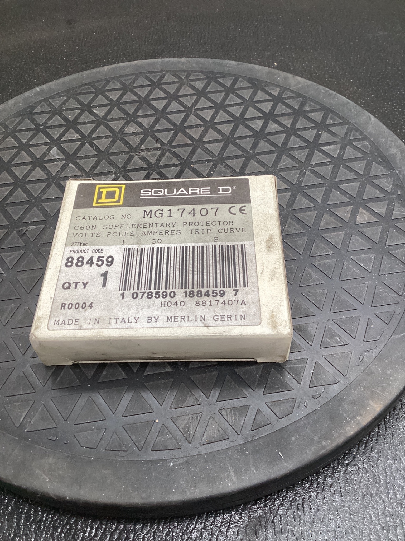 SQUARE D MG17407 Miniature Circuit Breaker 30A 277V 1P NEW 0