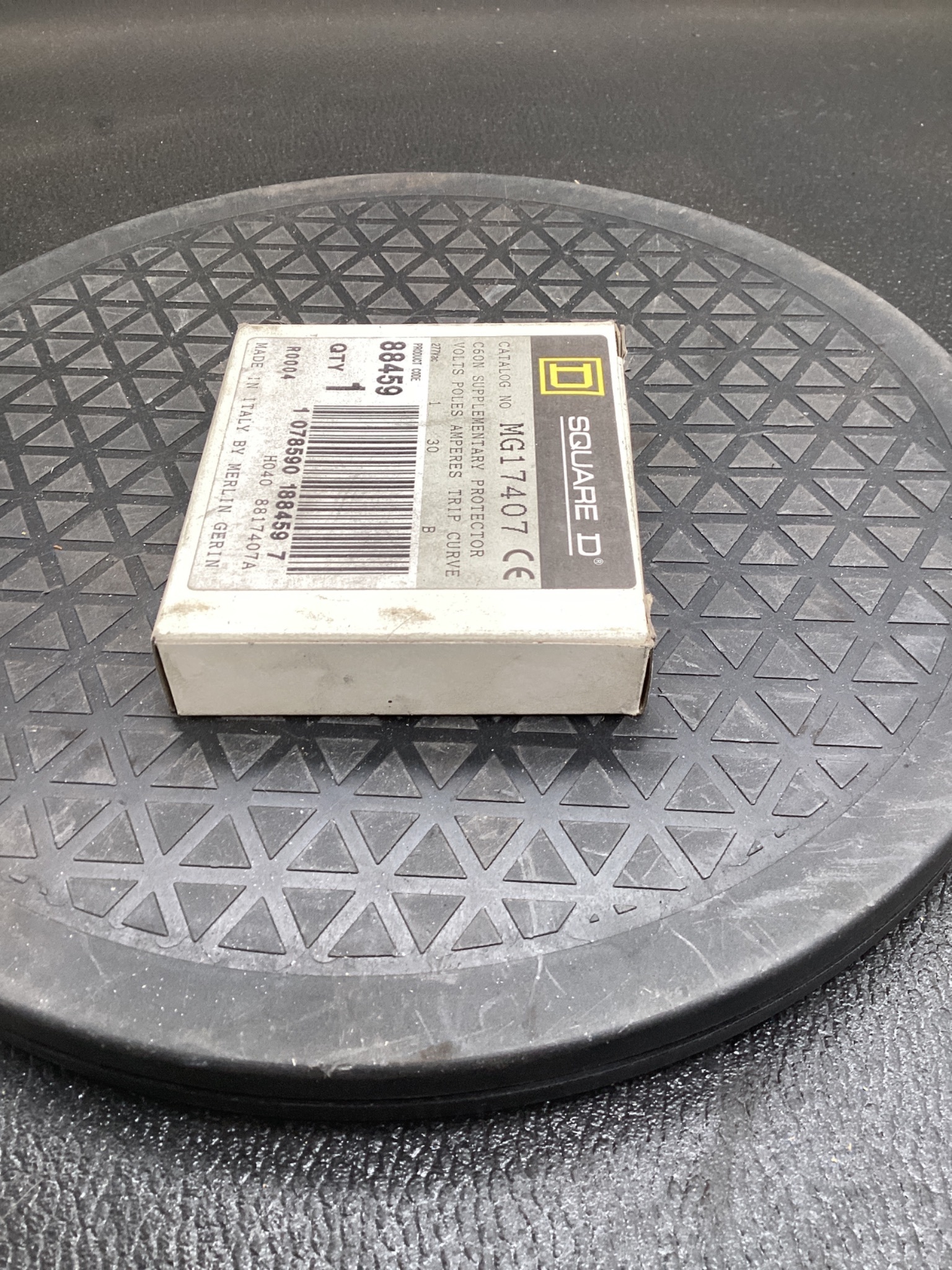 SQUARE D MG17407 Miniature Circuit Breaker 30A 277V 1P NEW 1