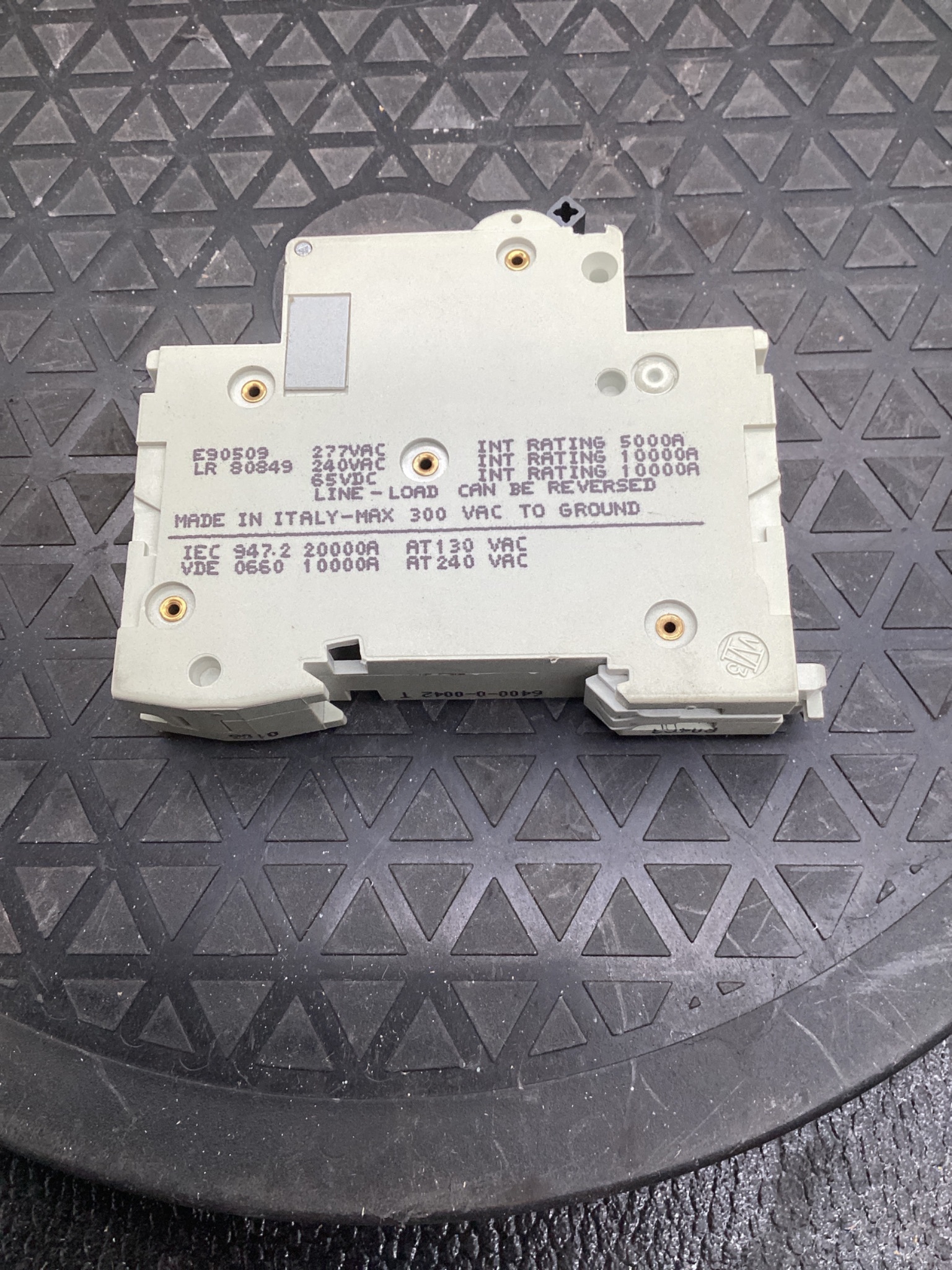 SQUARE D MG17407 Miniature Circuit Breaker 30A 277V 1P NEW 3