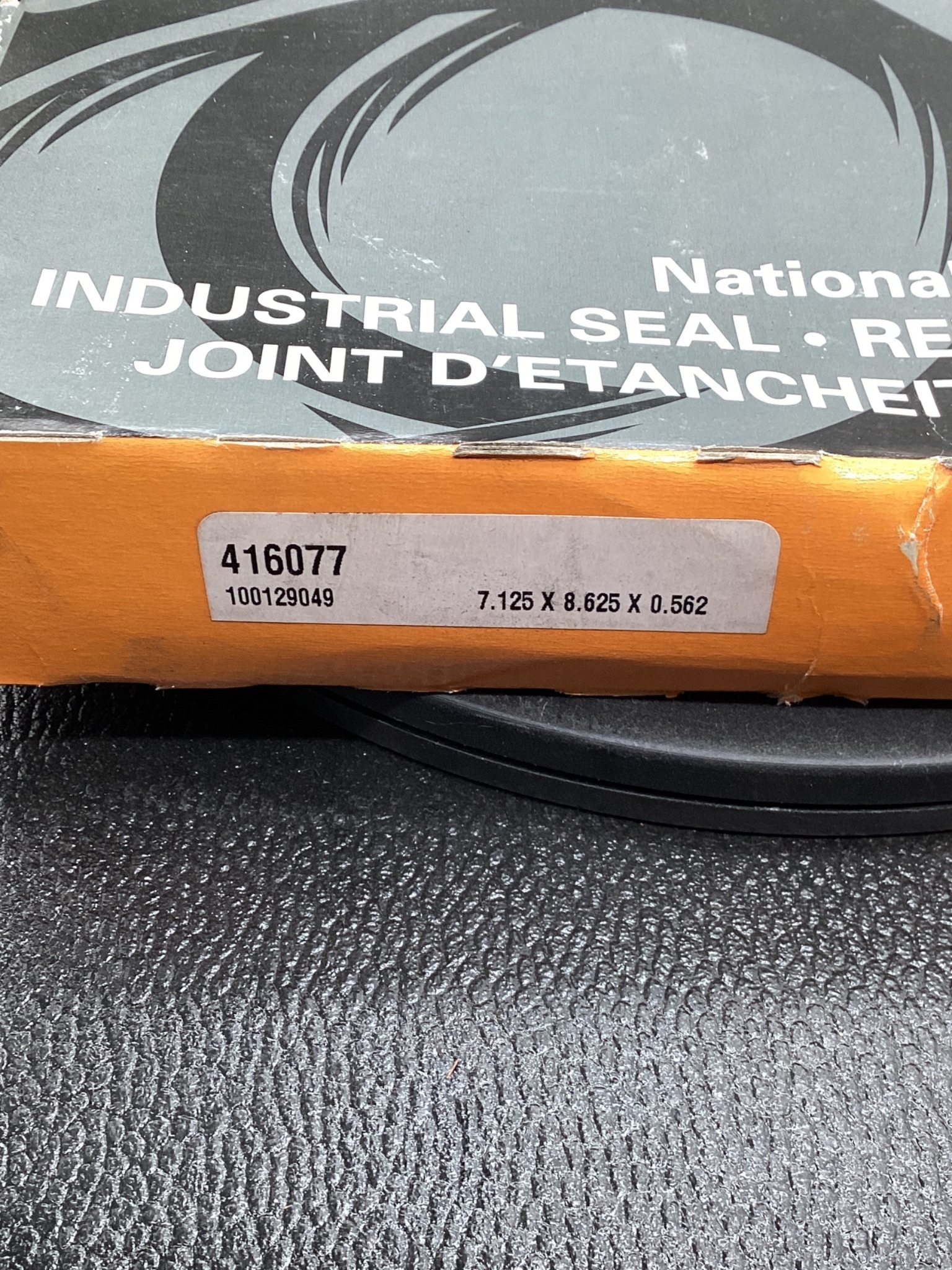 TIMKEN 416077 Nitrile Oil Seal 7.125in x 8.632in x 0.562in NEW 1