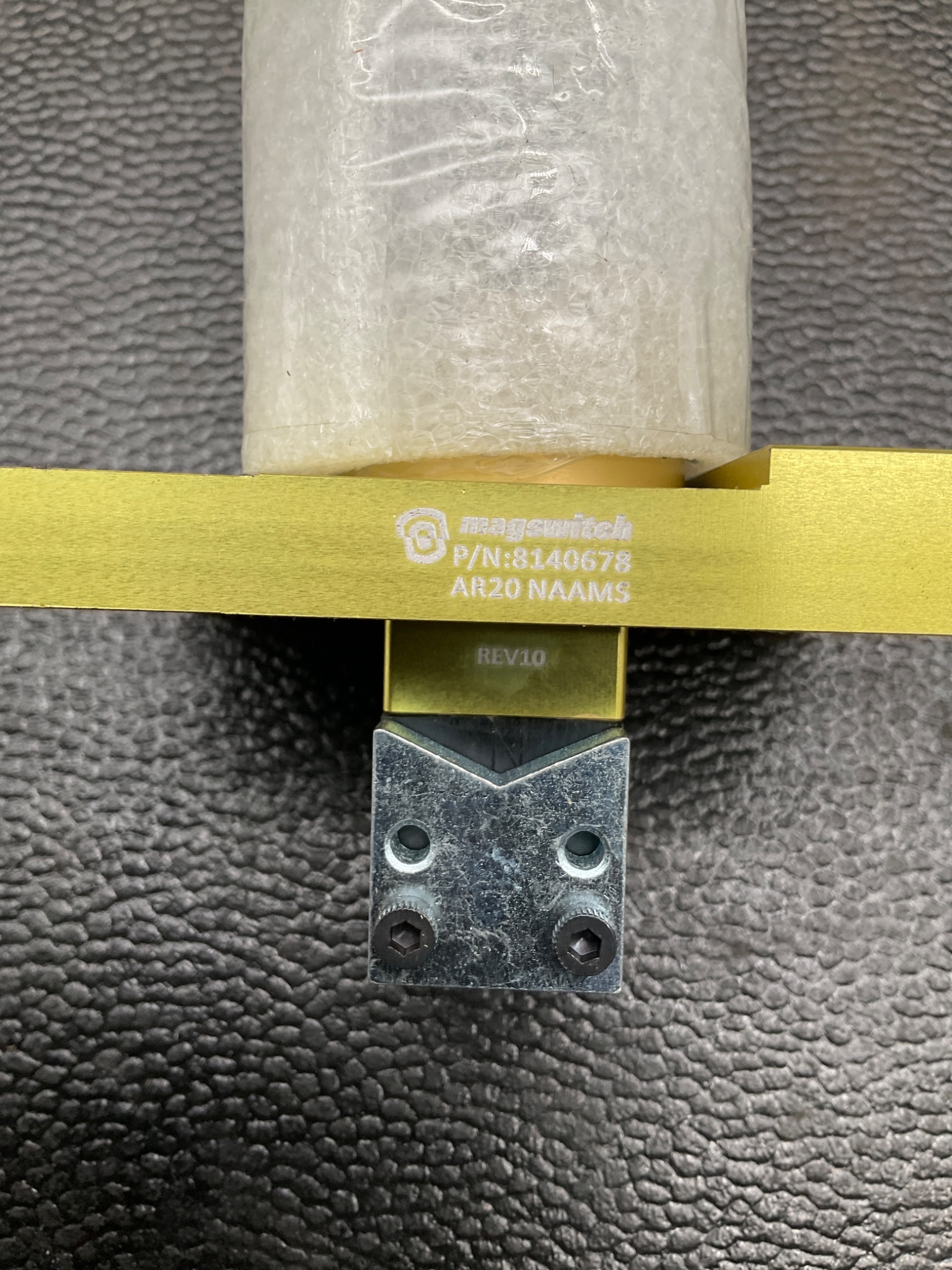 MAGSWITCH 8140678 Magnetic Gripper Switch AR20 NAAMS NEW 3