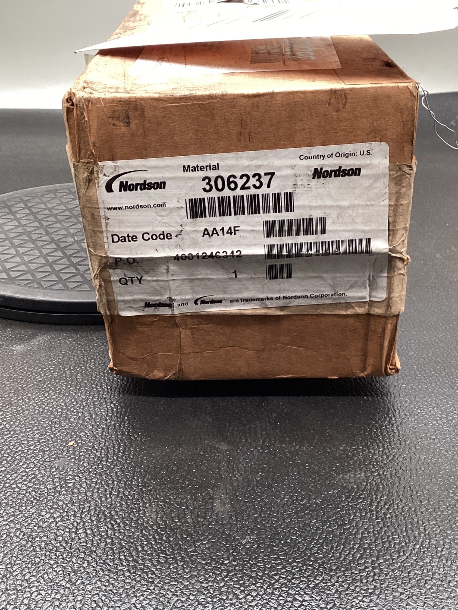 NORDSON 306237 HOT MELT ADHESIVE SYSTEM PART USED 1