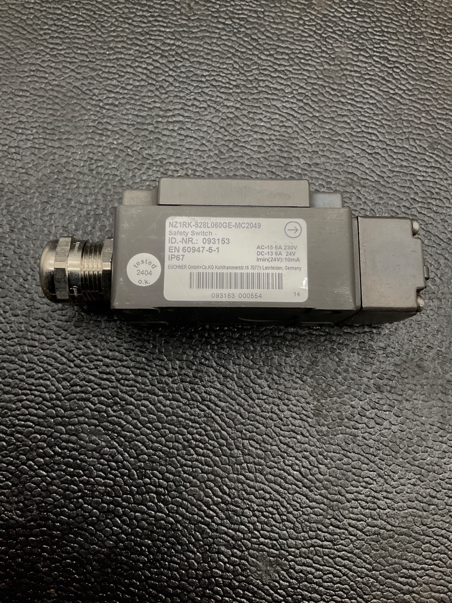 EUCHNER NZ1RK-528L060GE-MC2049 SAFETY SWITCH NEW 2
