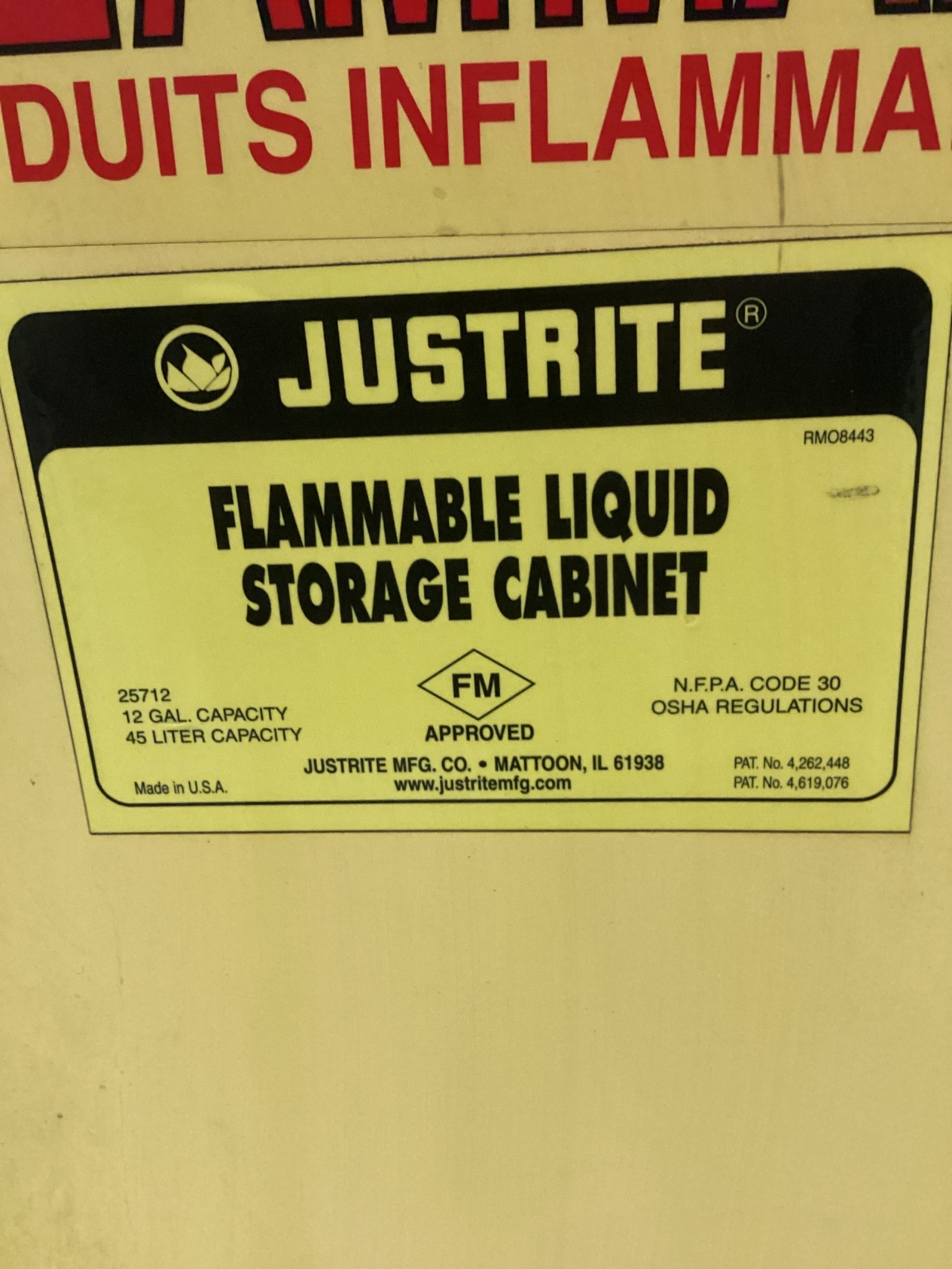 JUSTRITE 25712 Flammable Liquid Storage Cabinet 12 Gallon USED 2