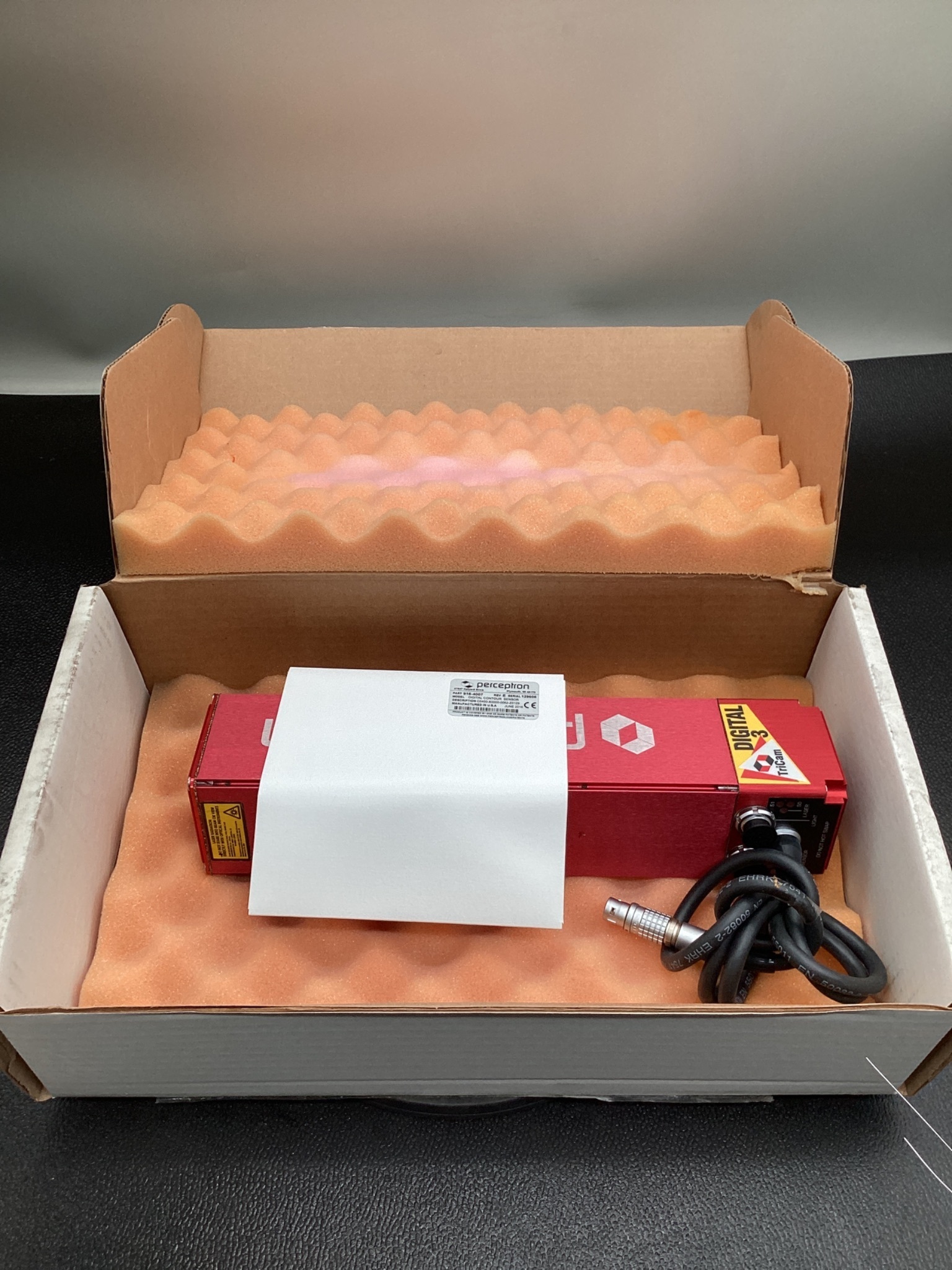 PERCEPTRON 916-4007 Digital Contour Sensor TriCam Rev E NEW 2