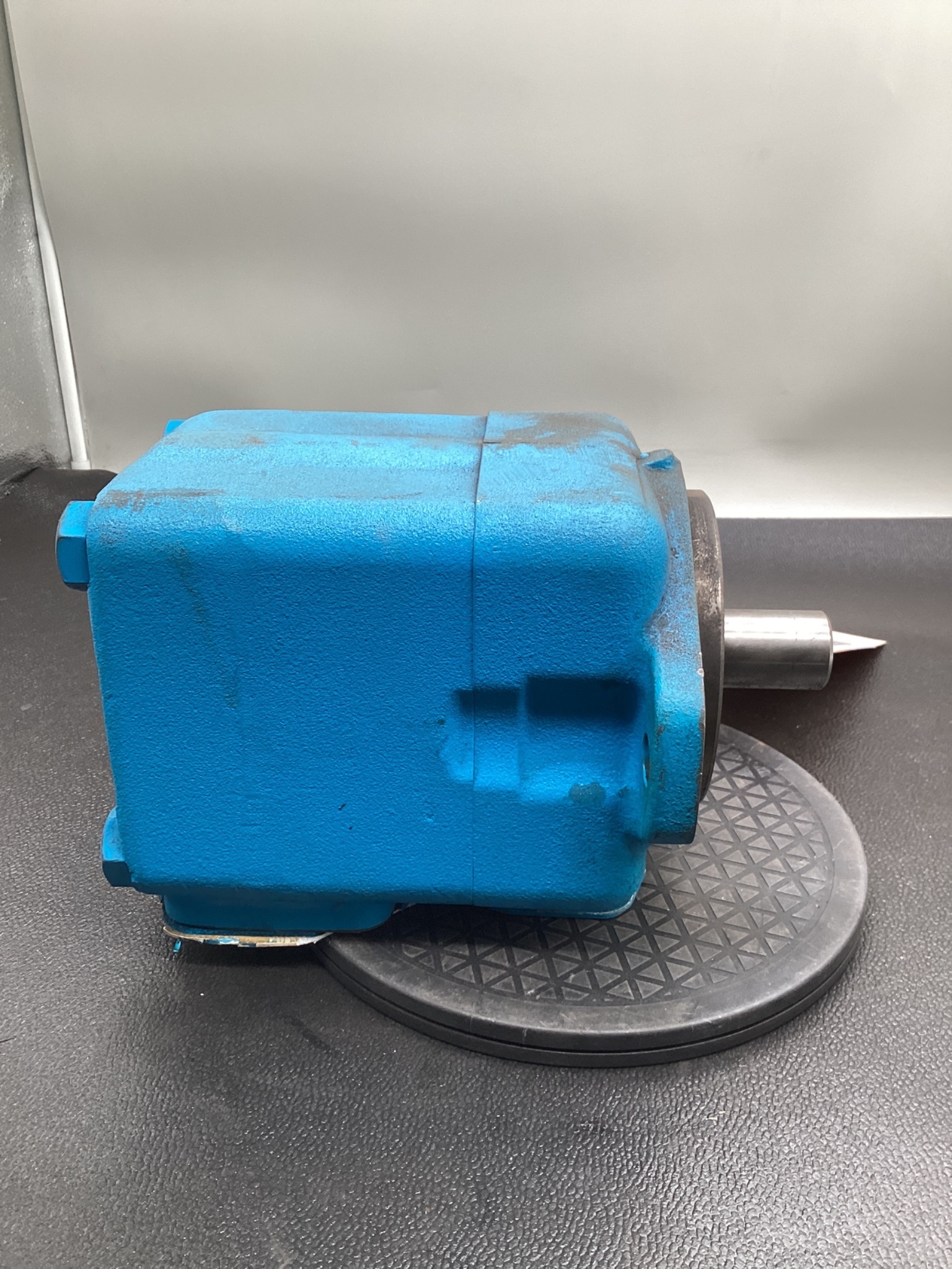 EATON 45V42A-1C22R Hydraulic Vane Pump USED 1