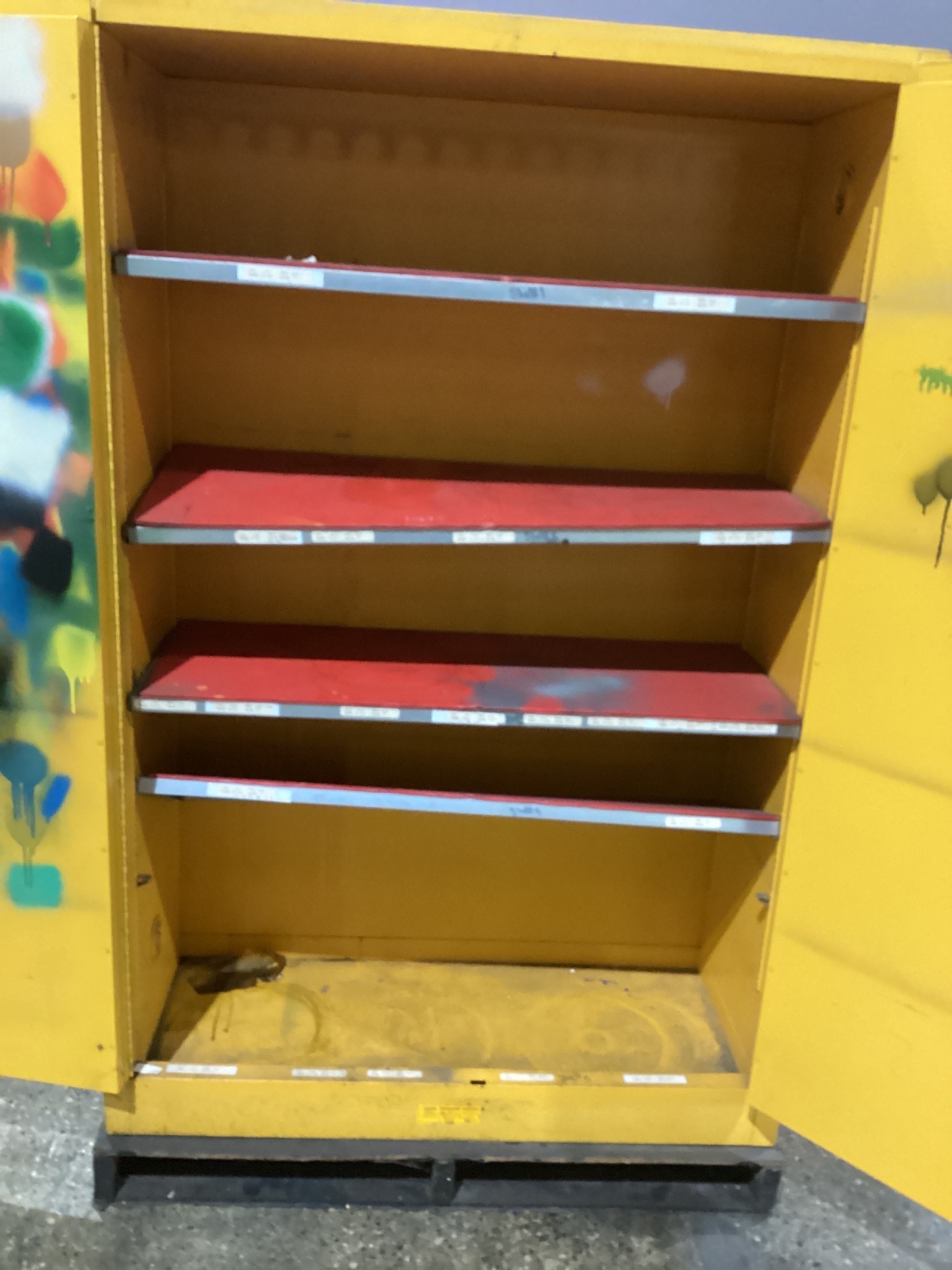 LYON 5444 Flammable Safety Cabinet 45 Gal USED 1