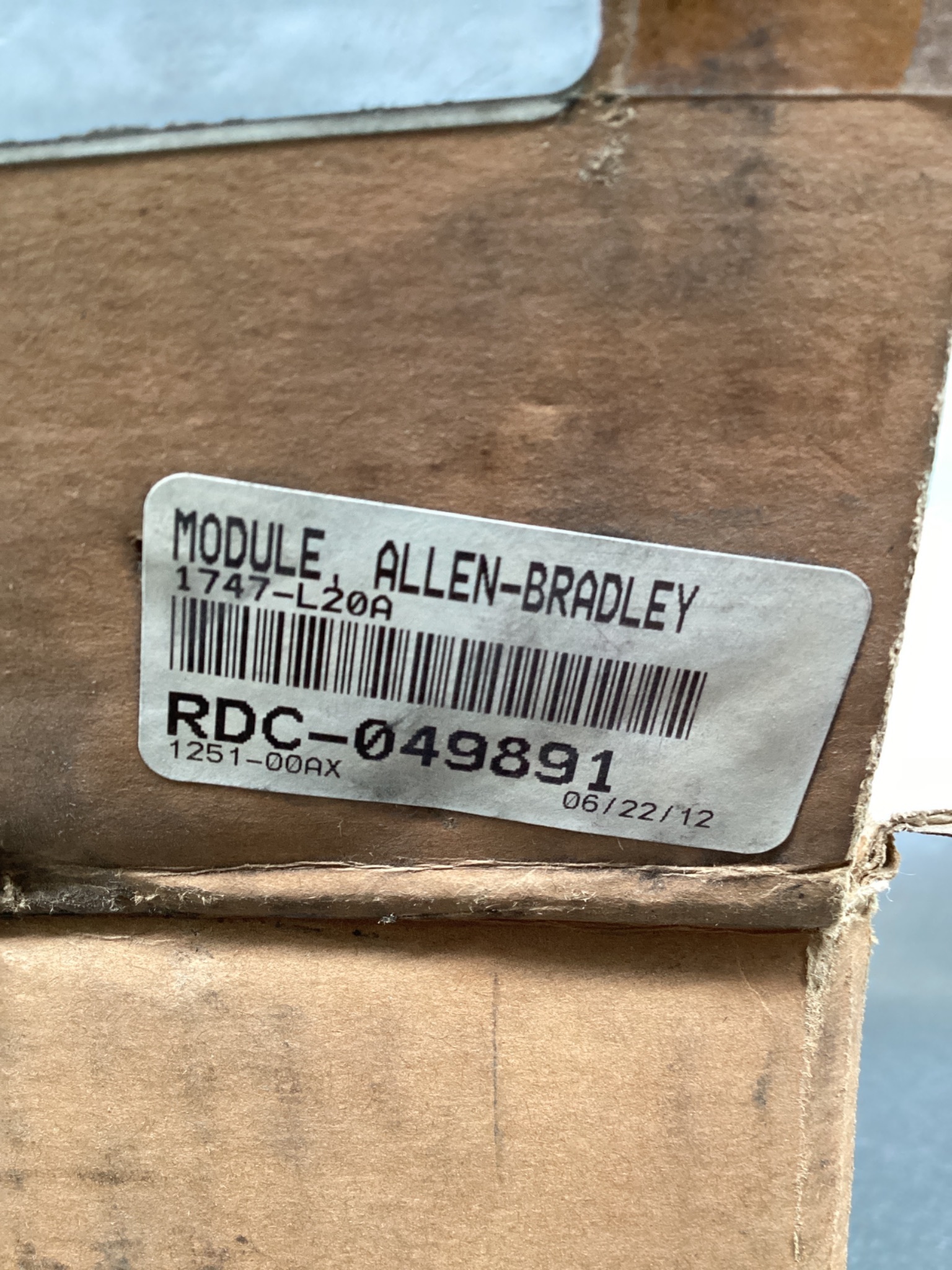 ALLEN BRADLEY 1747-L20A SLC 500 Processor Unit 20 I/O NEW 1