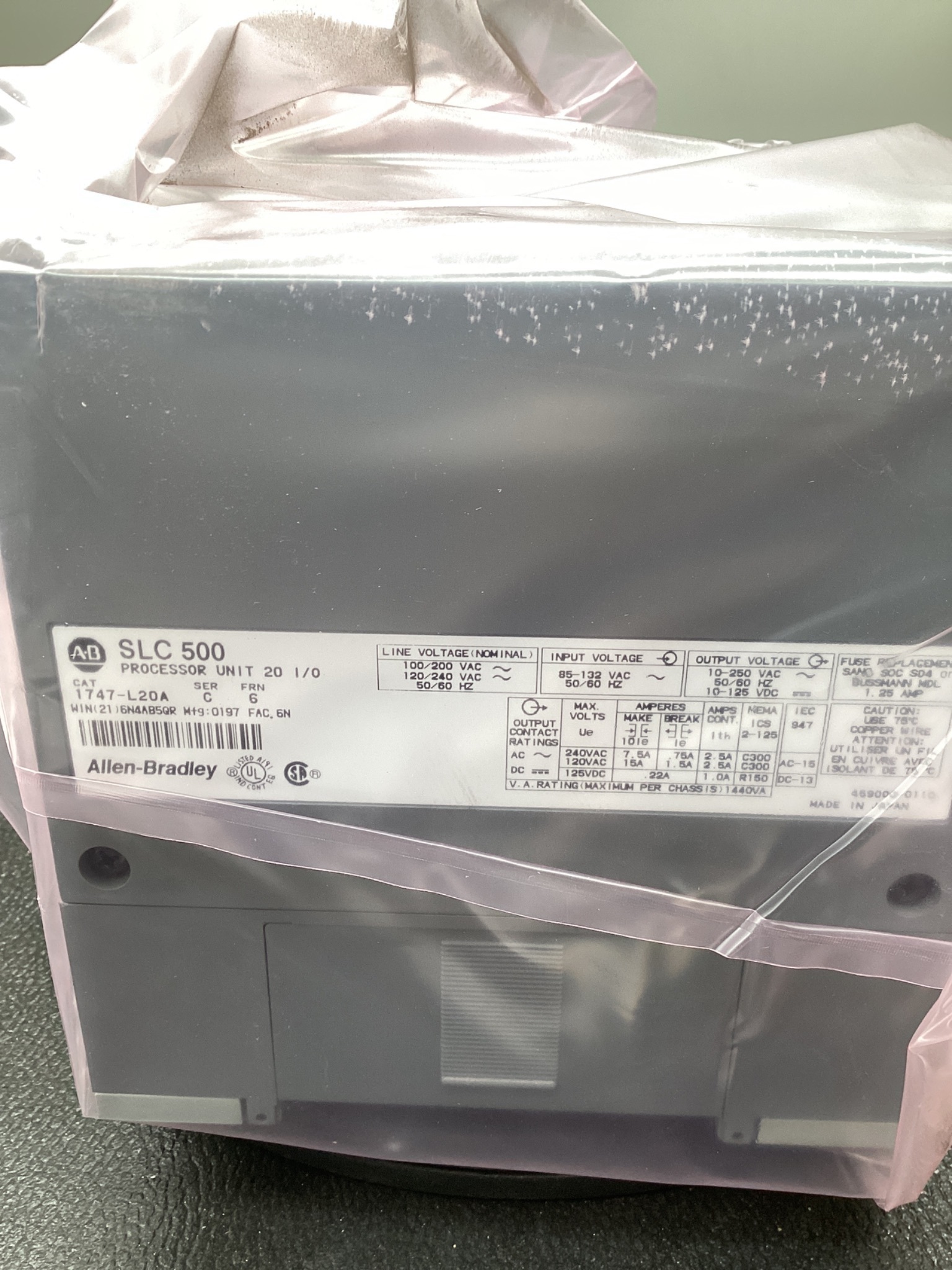 ALLEN BRADLEY 1747-L20A SLC 500 Processor Unit 20 I/O NEW 5