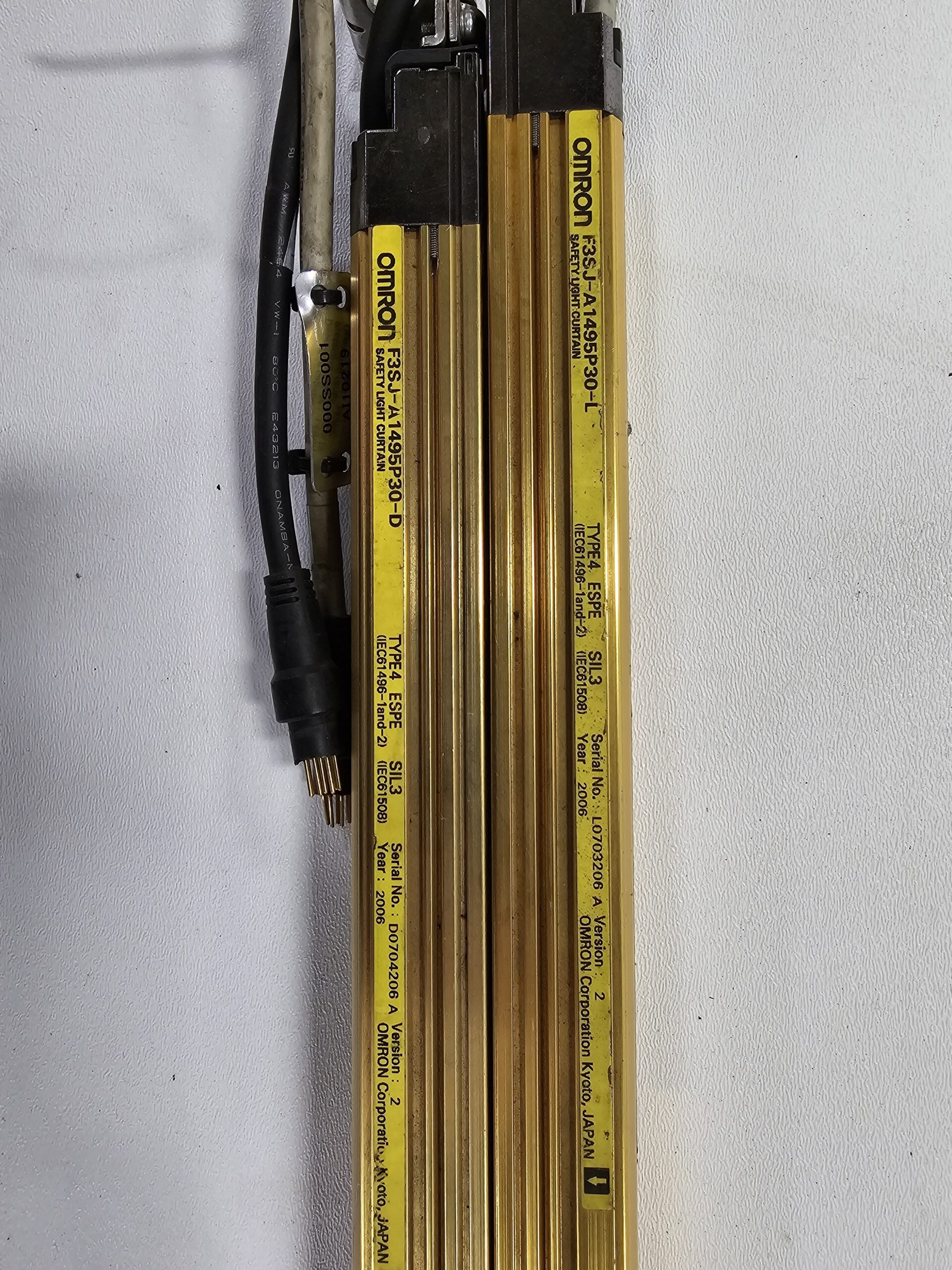 OMRON F3SJ-A1495P30-L/F3SJ-A1495P30-D LIGHT CURTAIN USED 2