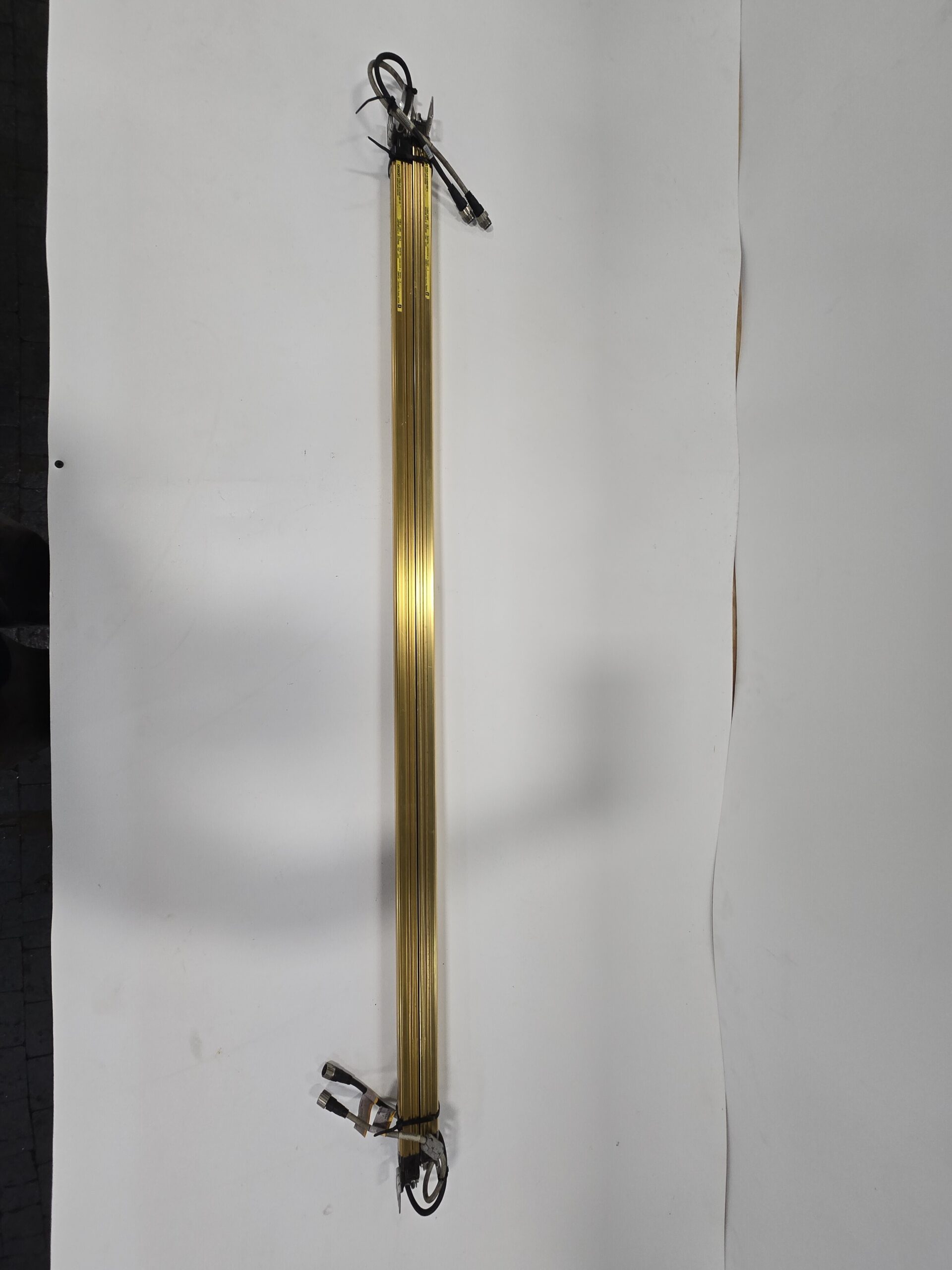 OMRON F3SJ-A1245P30-L/ F3SJ-A1245P30-D LIGHT CURTAIN SET USED 0