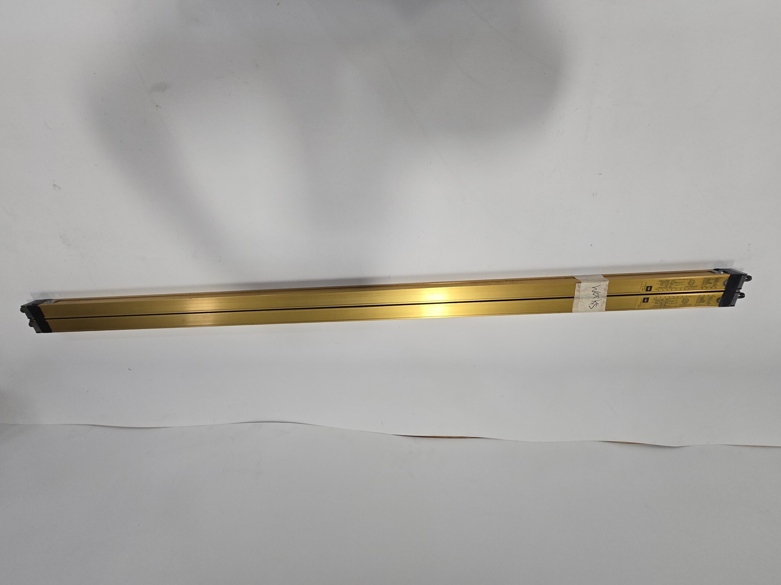 OMRON F3SN-A1357P25-D-01/F3SN-A1357P25-L-01 LIGHT CURTAIN SET USED 0