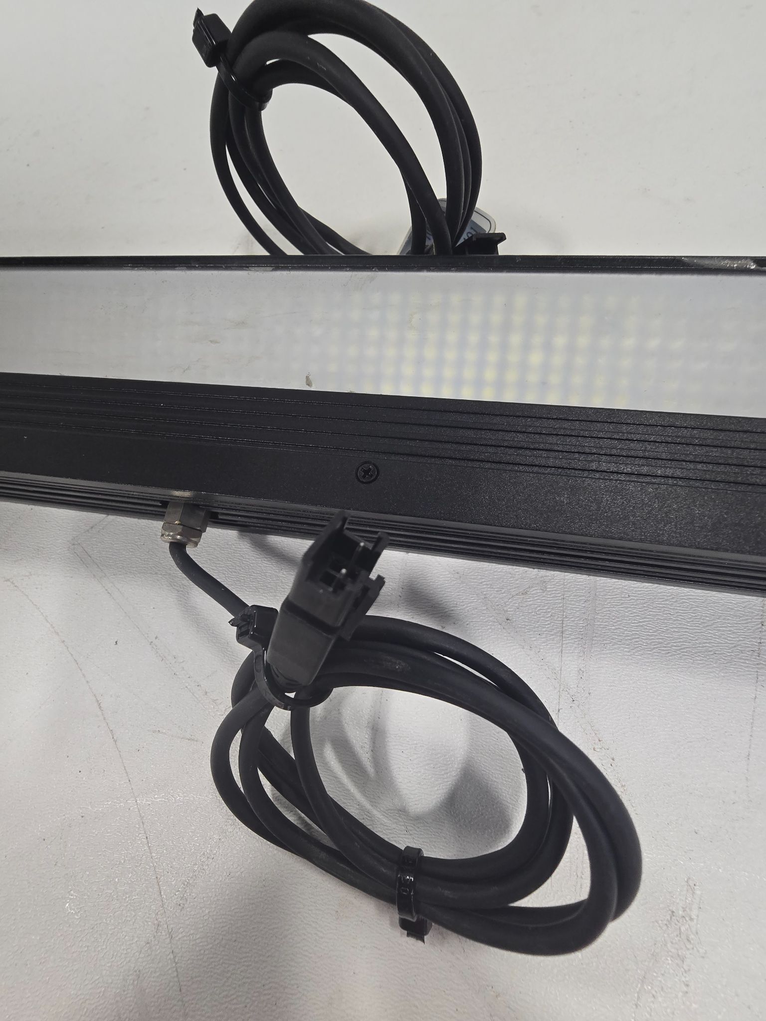 JIALIAUTO JL-LR-700X30W 27VOLT LED LIGHT SET USED 2