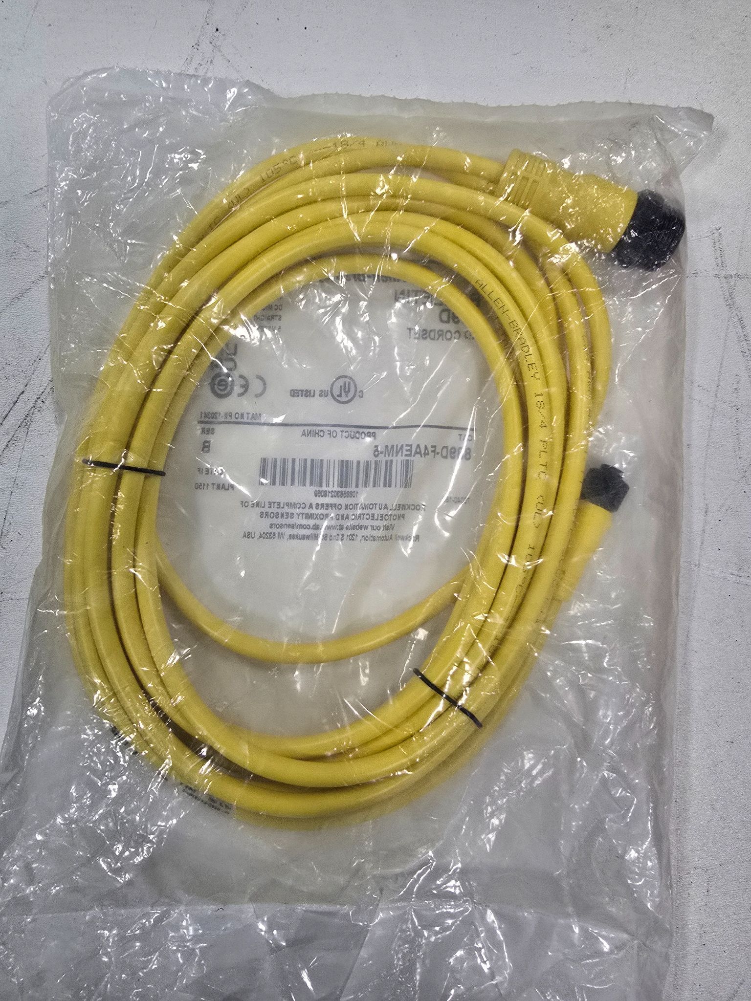 ALLEN BRADLEY 889D-F4AENM-5 SENSOR CABLE NEW 2