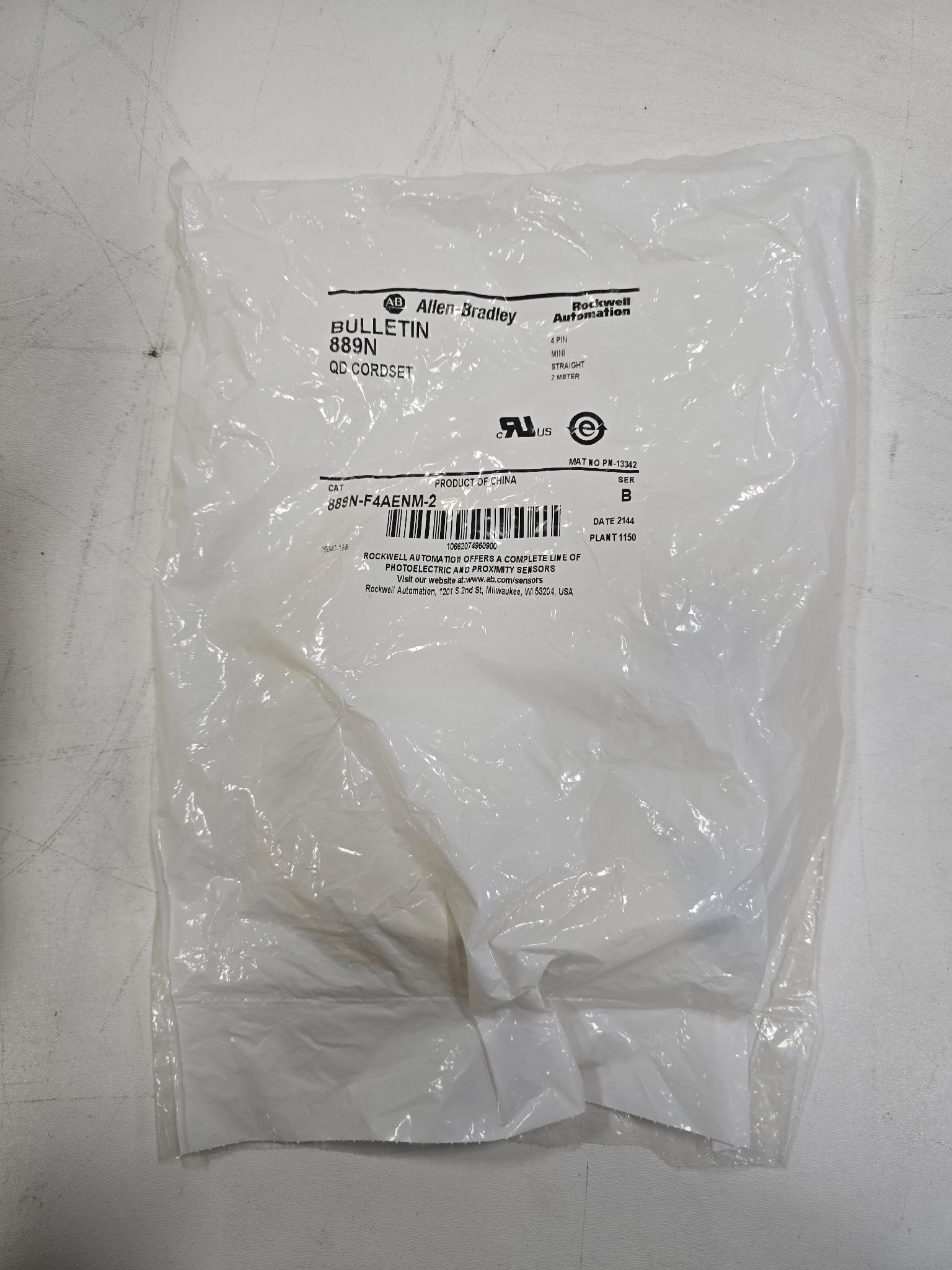 ALLEN BRADLEY 889N-F4AENM-2 SENSOR CABLE NEW 0