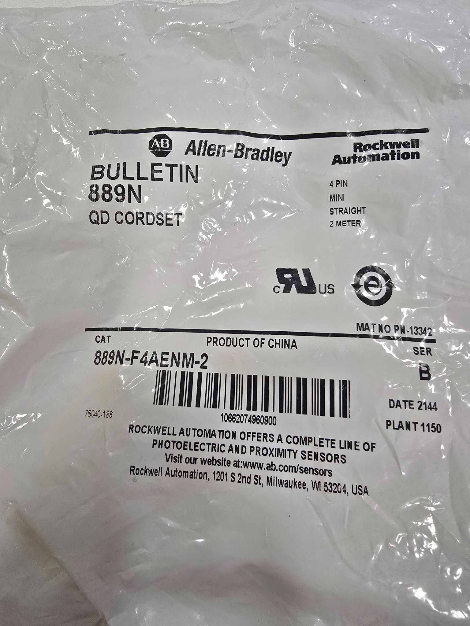 ALLEN BRADLEY 889N-F4AENM-2 SENSOR CABLE NEW 1