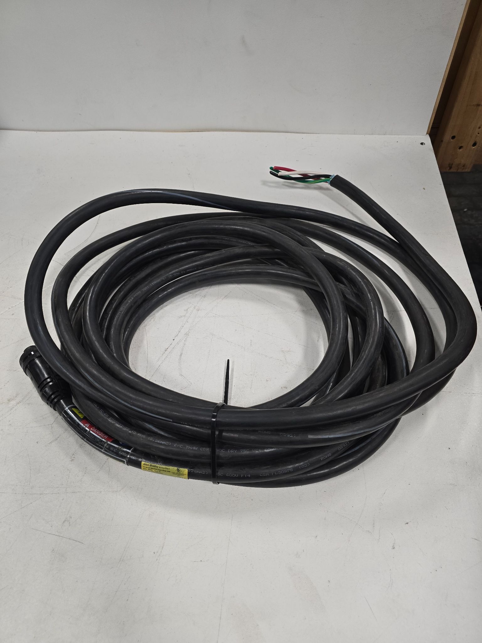 ALLEN BRADLEY 280-PWRM35E-M12 POWER CABLE USED 0