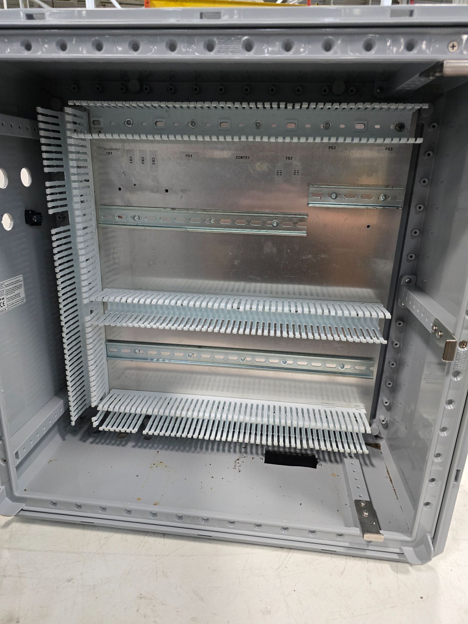 INTEGRA ENCLOSURES CUTOUT BOX USED 4