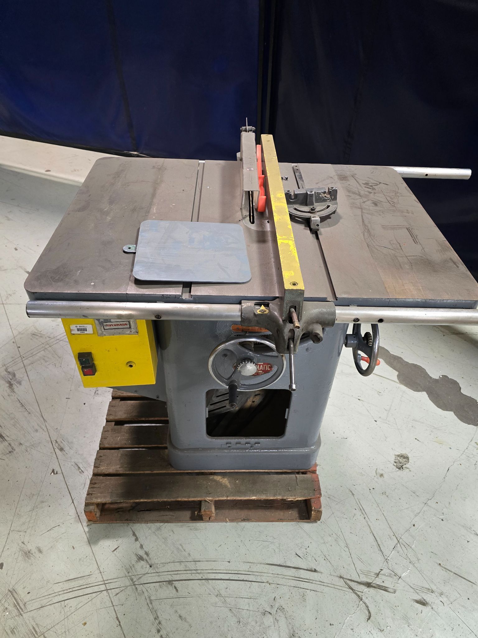 POWERMATIC MODEL 66 TABLE SAW USED 1
