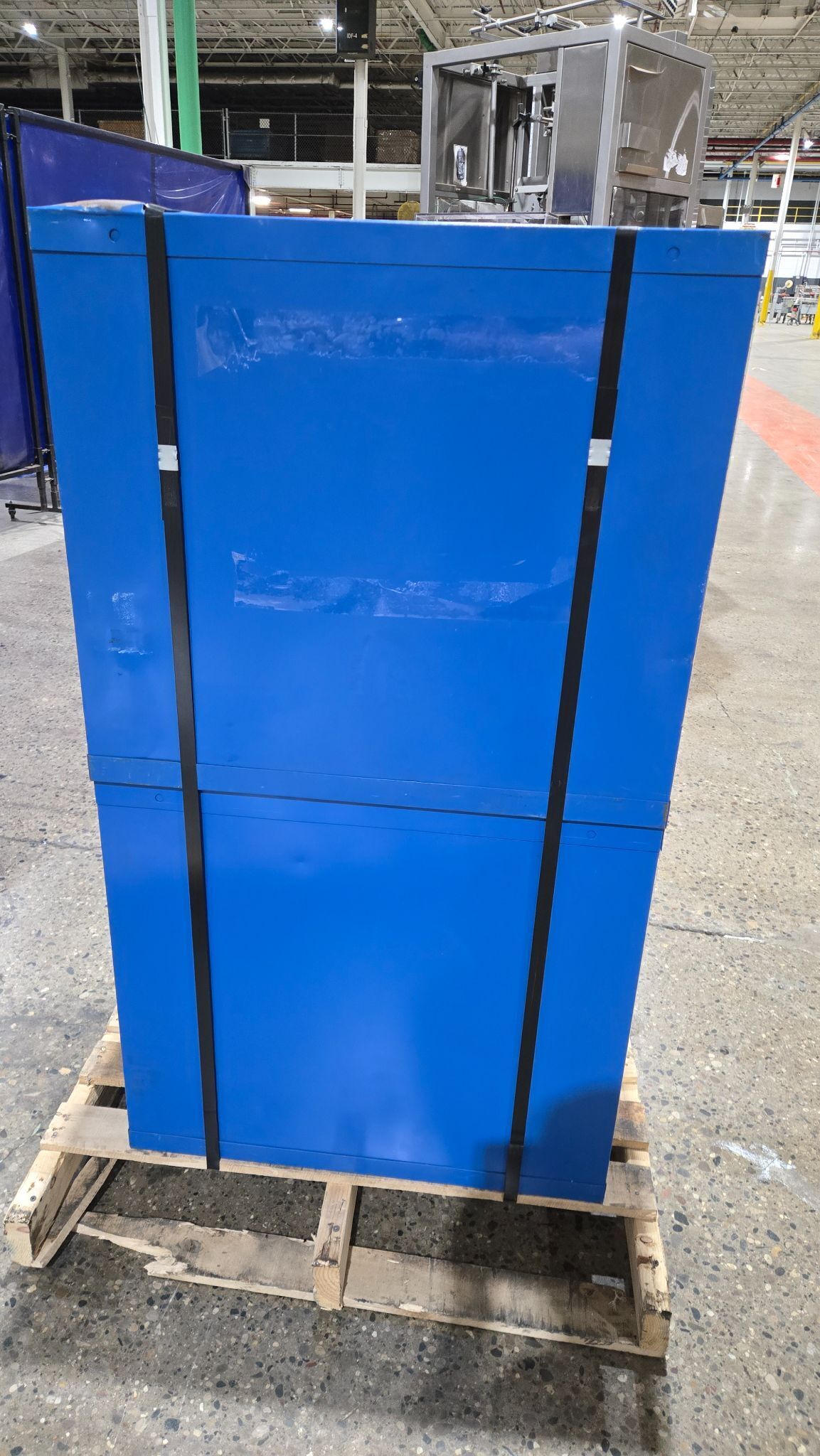 LOT OF 2 STANLEY VIDMAR 2 SHELVES CABINETS USED 2