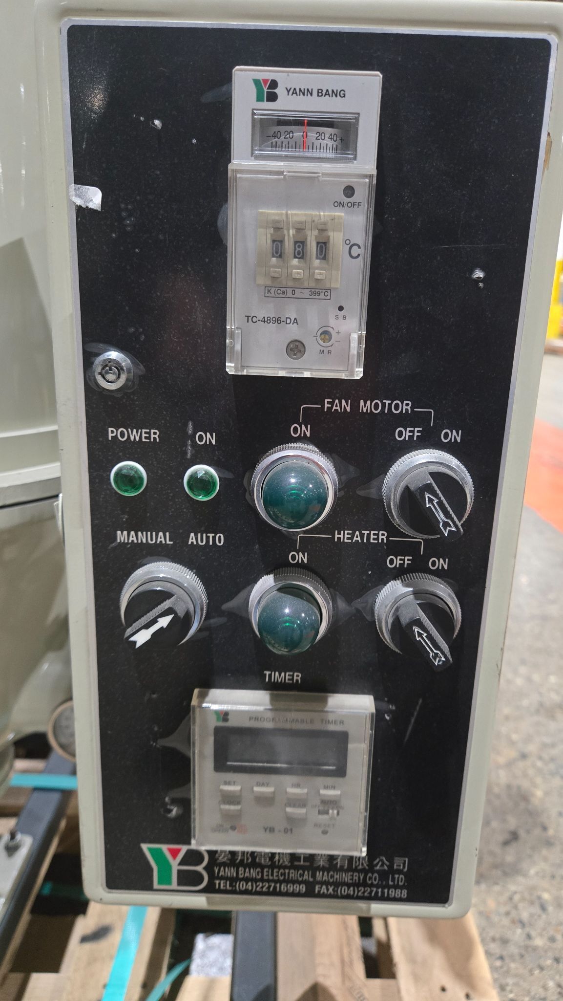 YANN BANG HD-T-50-3L HOPPER DRYER USED/DAMAGED CASTER 415V 6