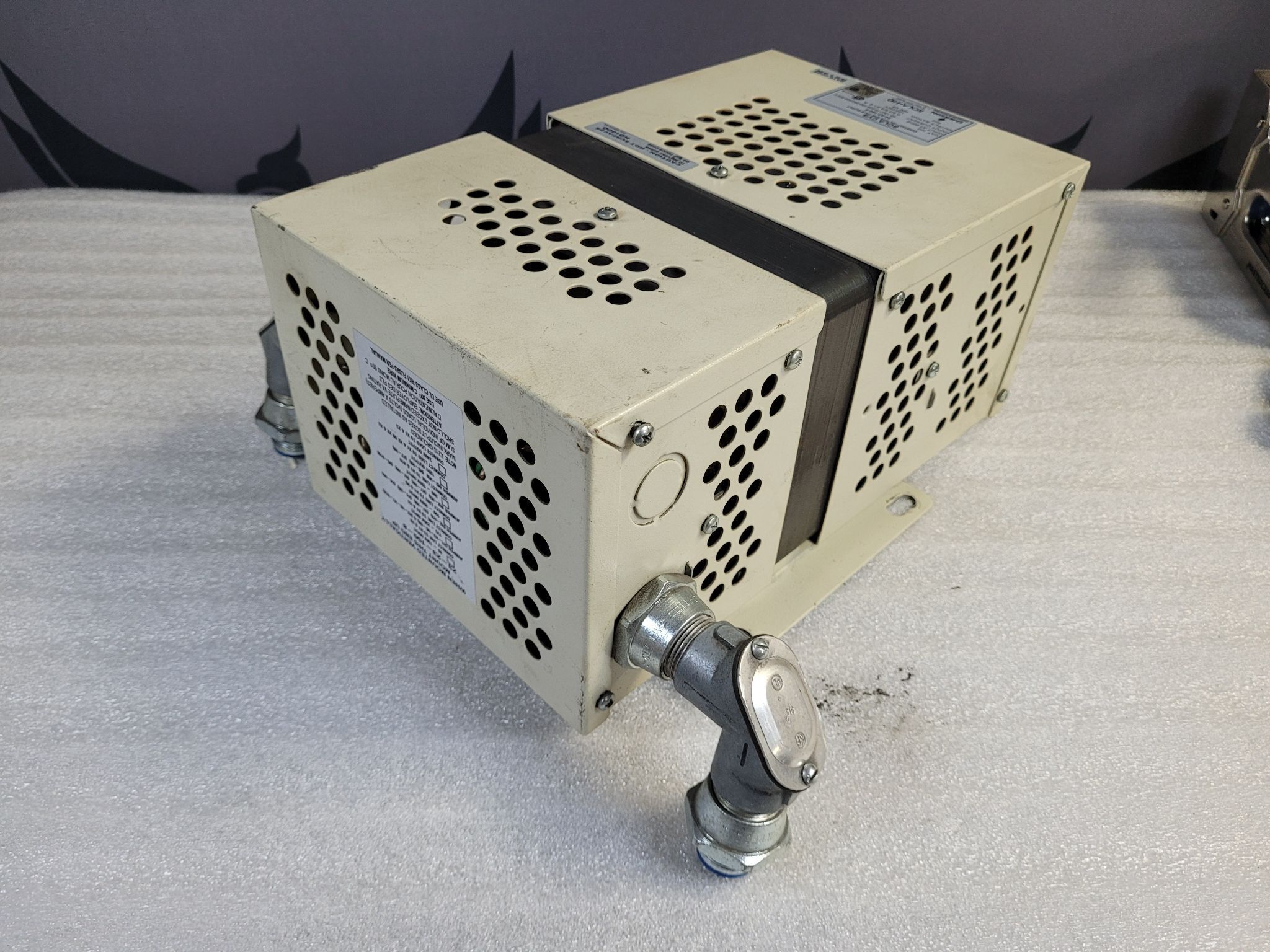 SolaHD 23-23-150-8 Constant Voltage Transformer USED 1