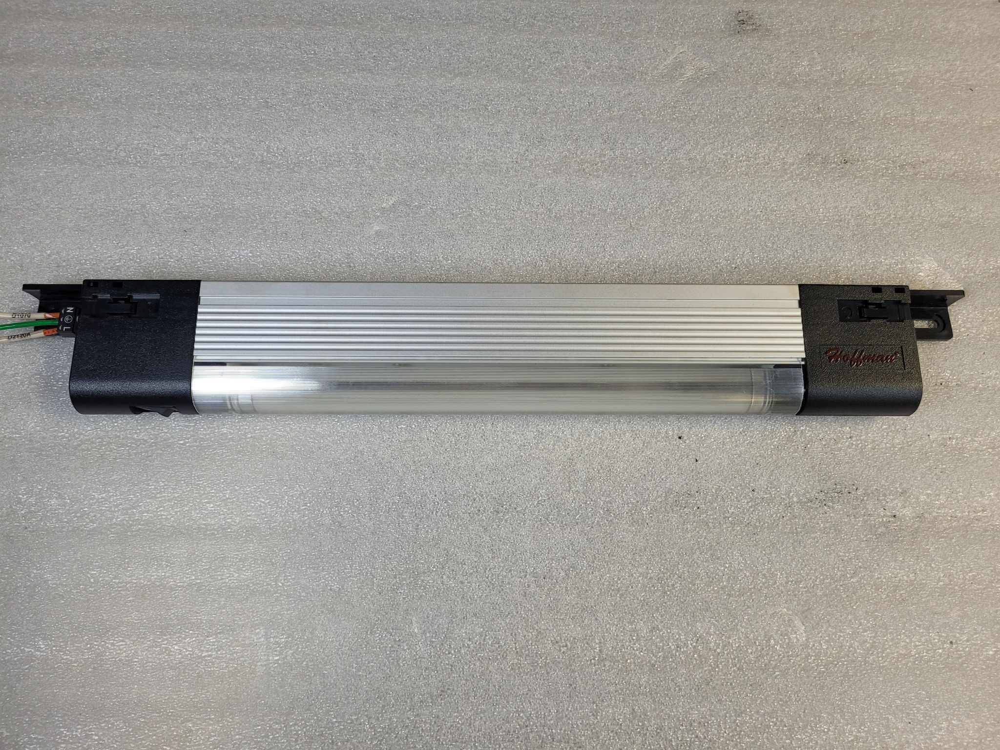 HOFFMAN LF120V18 Fluorescent Enclosure Light Fixture USED 0