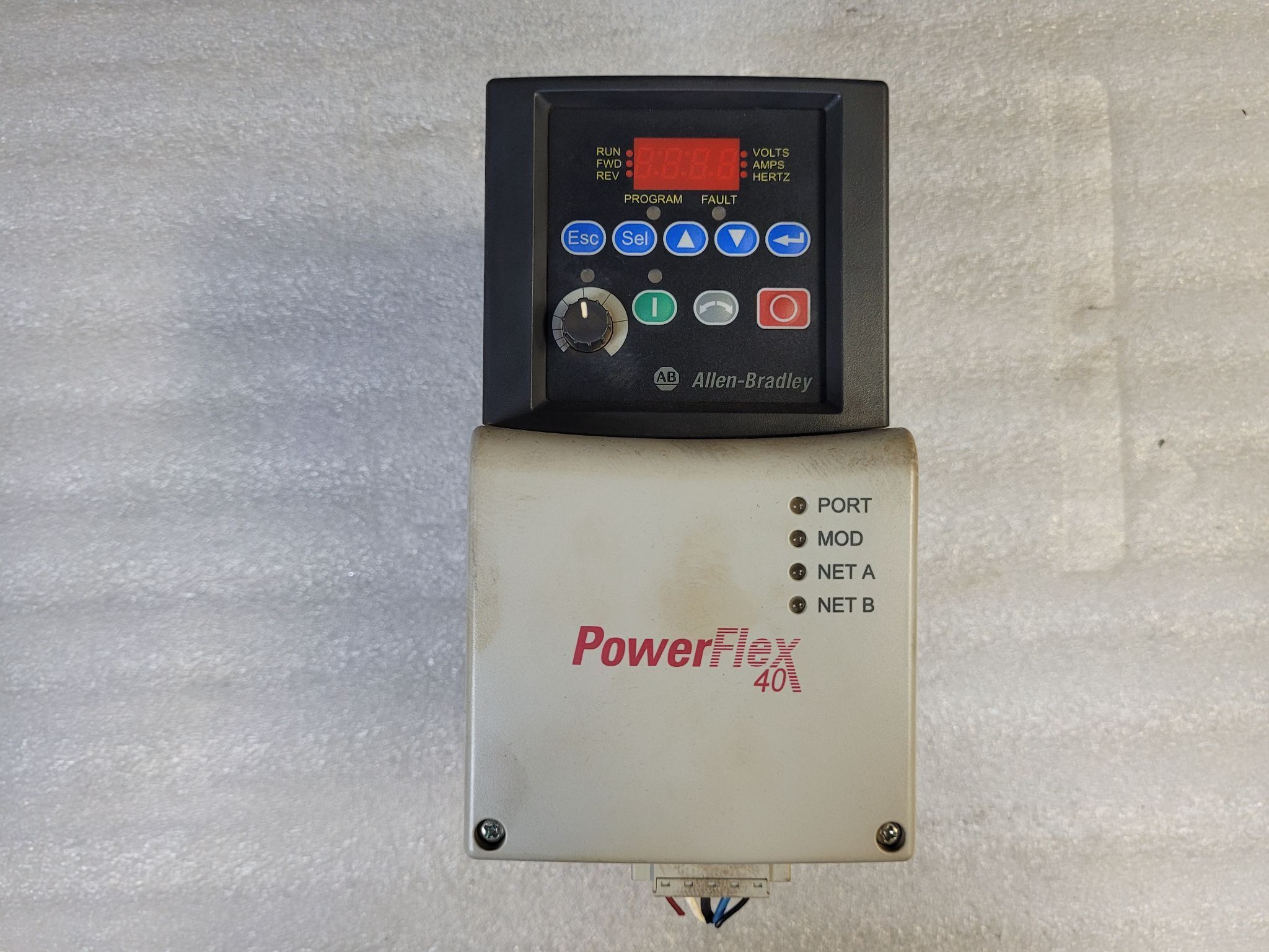 ALLEN BRADLEY 22B-D4P0N104 PowerFlex 40 AC Drive 2HP 480V USED 1