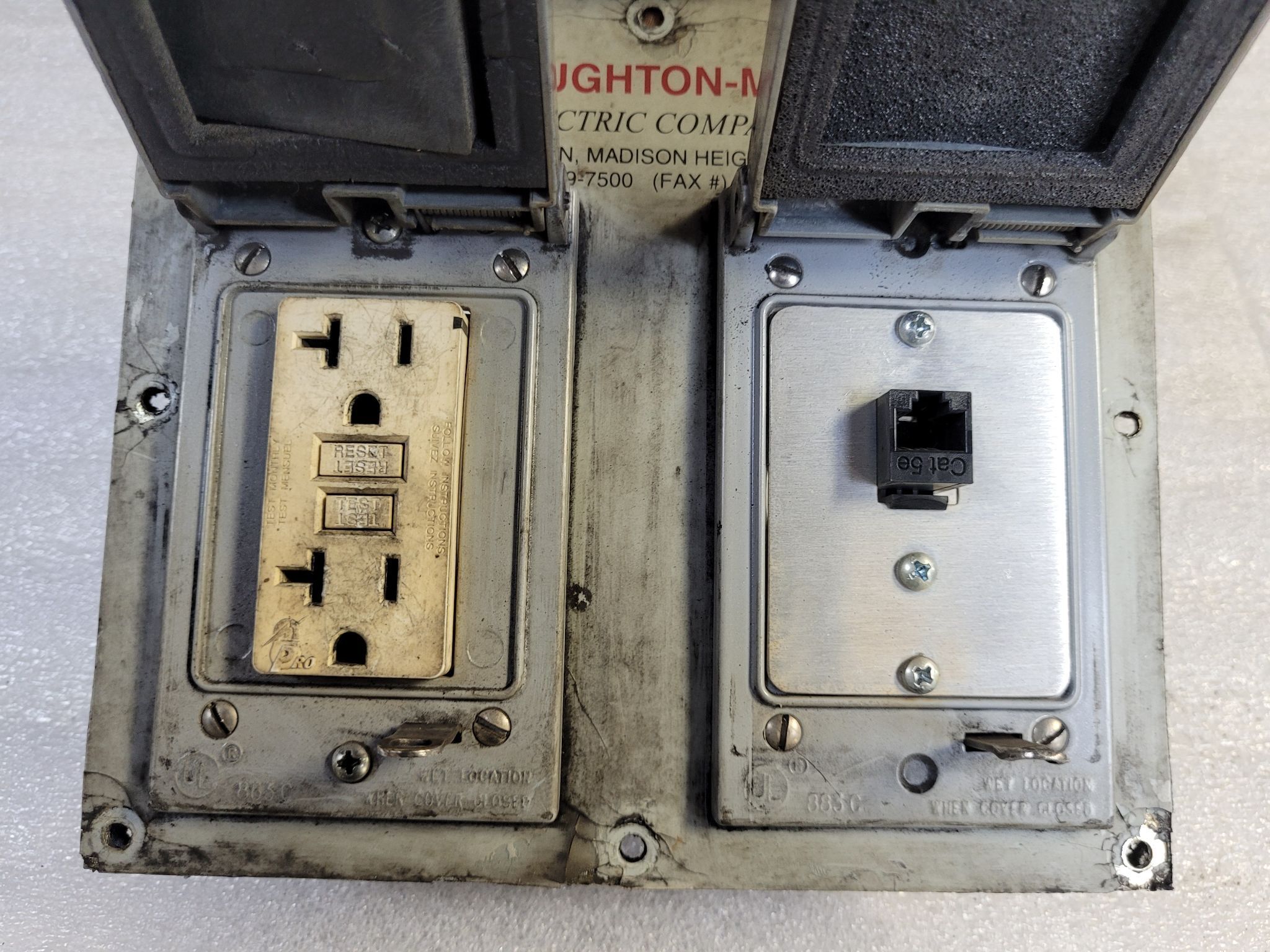 MCNAUGHTON-McKAY MCMCCP2-ETH-GF Convenience Panel Ethernet + GFCI USED 1