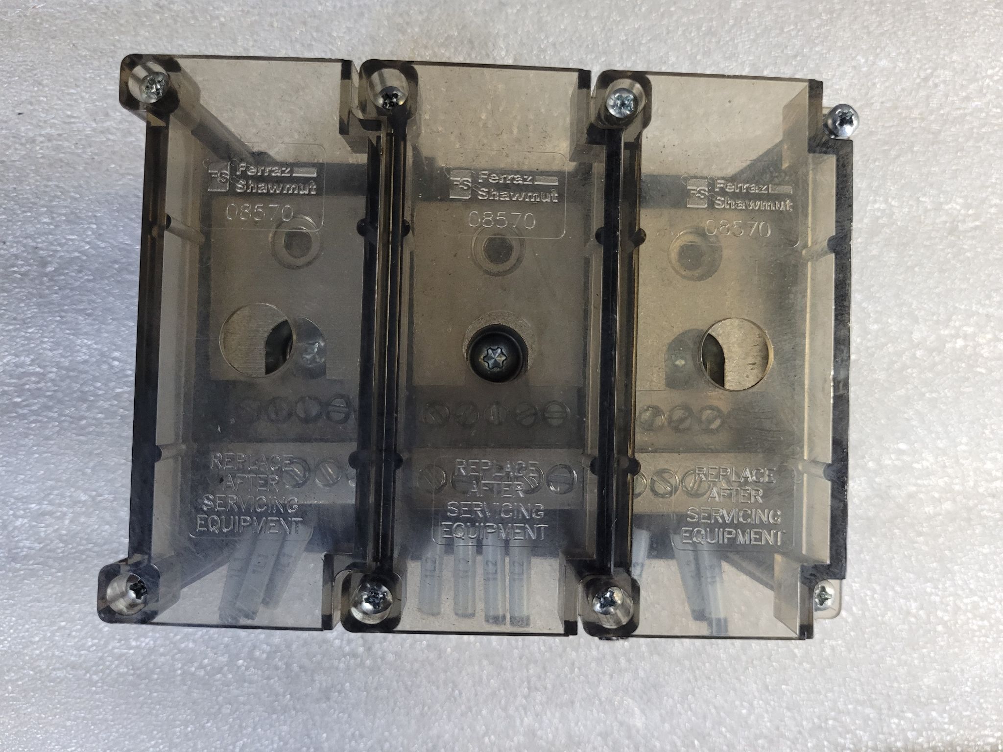 FERRAZ SHAWMUT 67593 Power Distribution Block USED 0