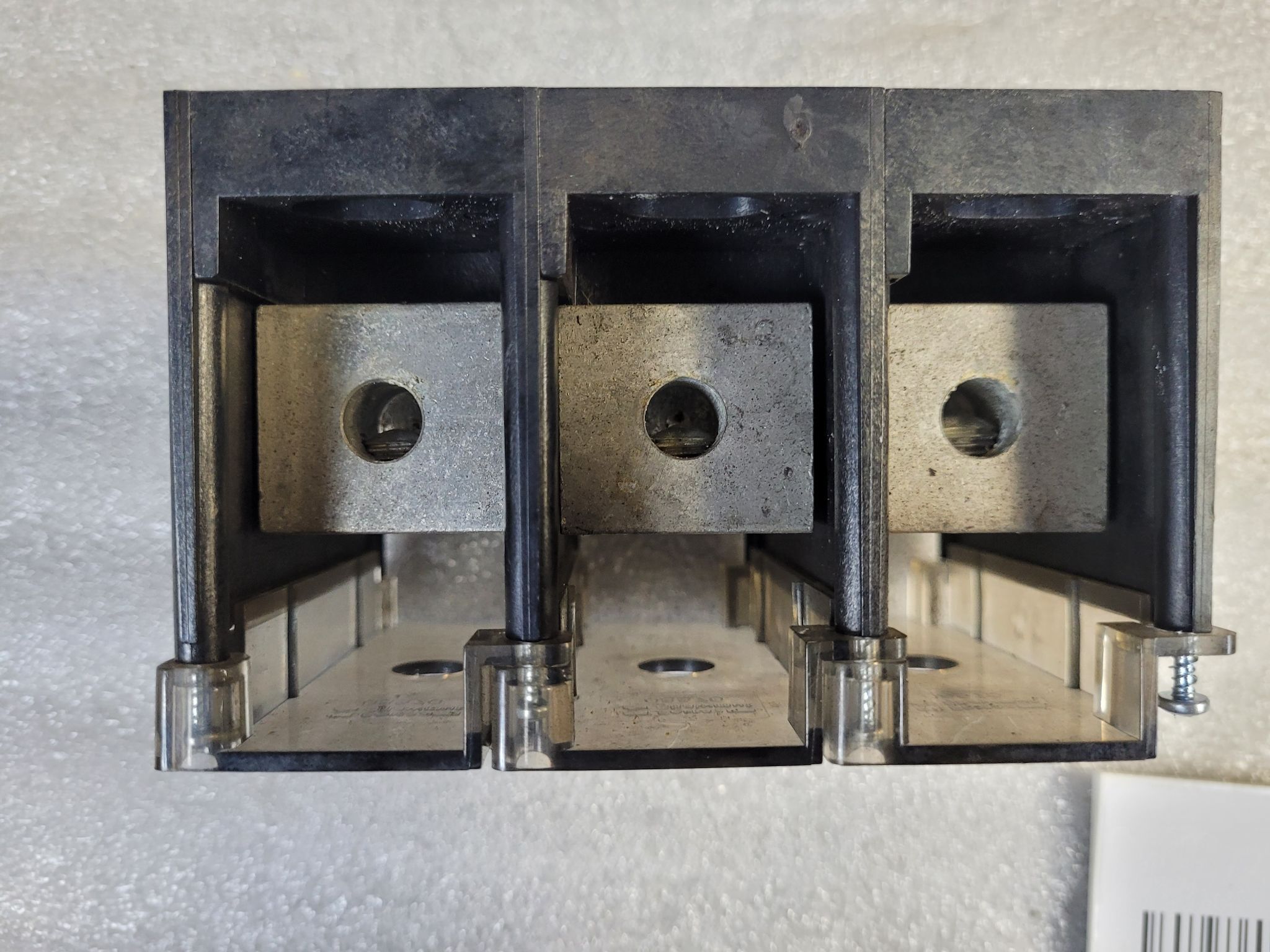 FERRAZ SHAWMUT 67593 Power Distribution Block USED 2