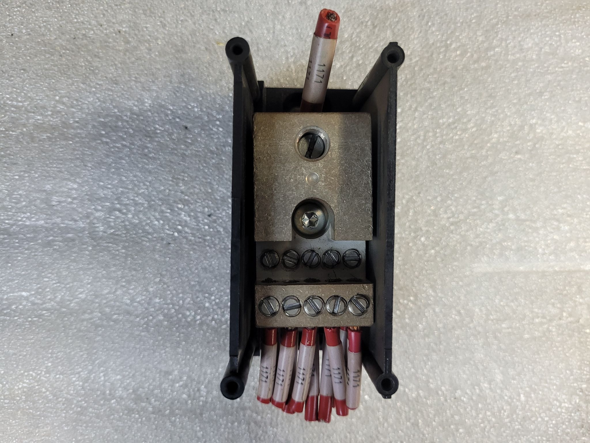 Ferraz Shawmut 66592 Power Distribution Block 600V 3-Pole USED 0