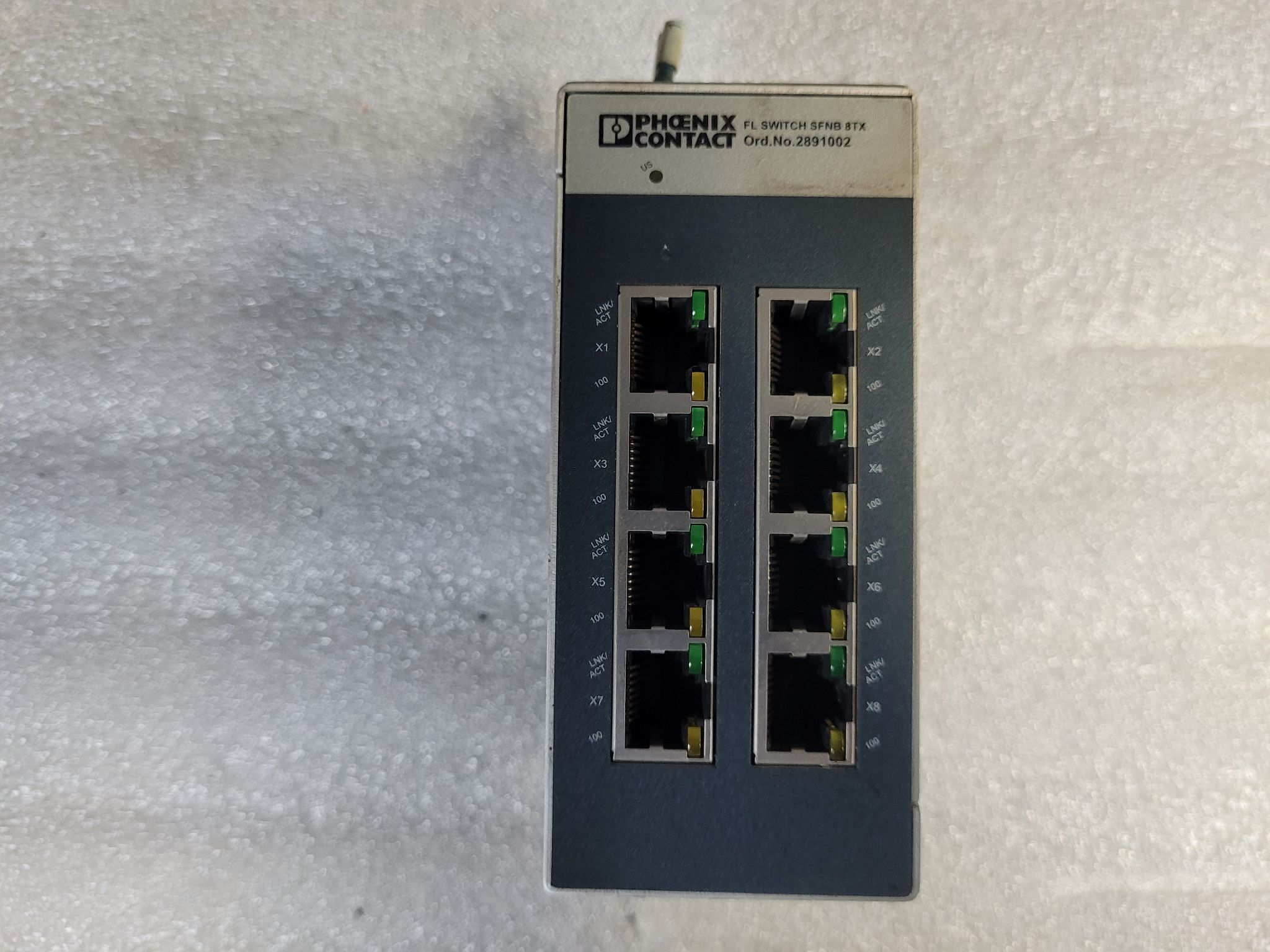 Phoenix Contact FL SWITCH SFNB 8TX Ethernet Switch 8-Port USED 1