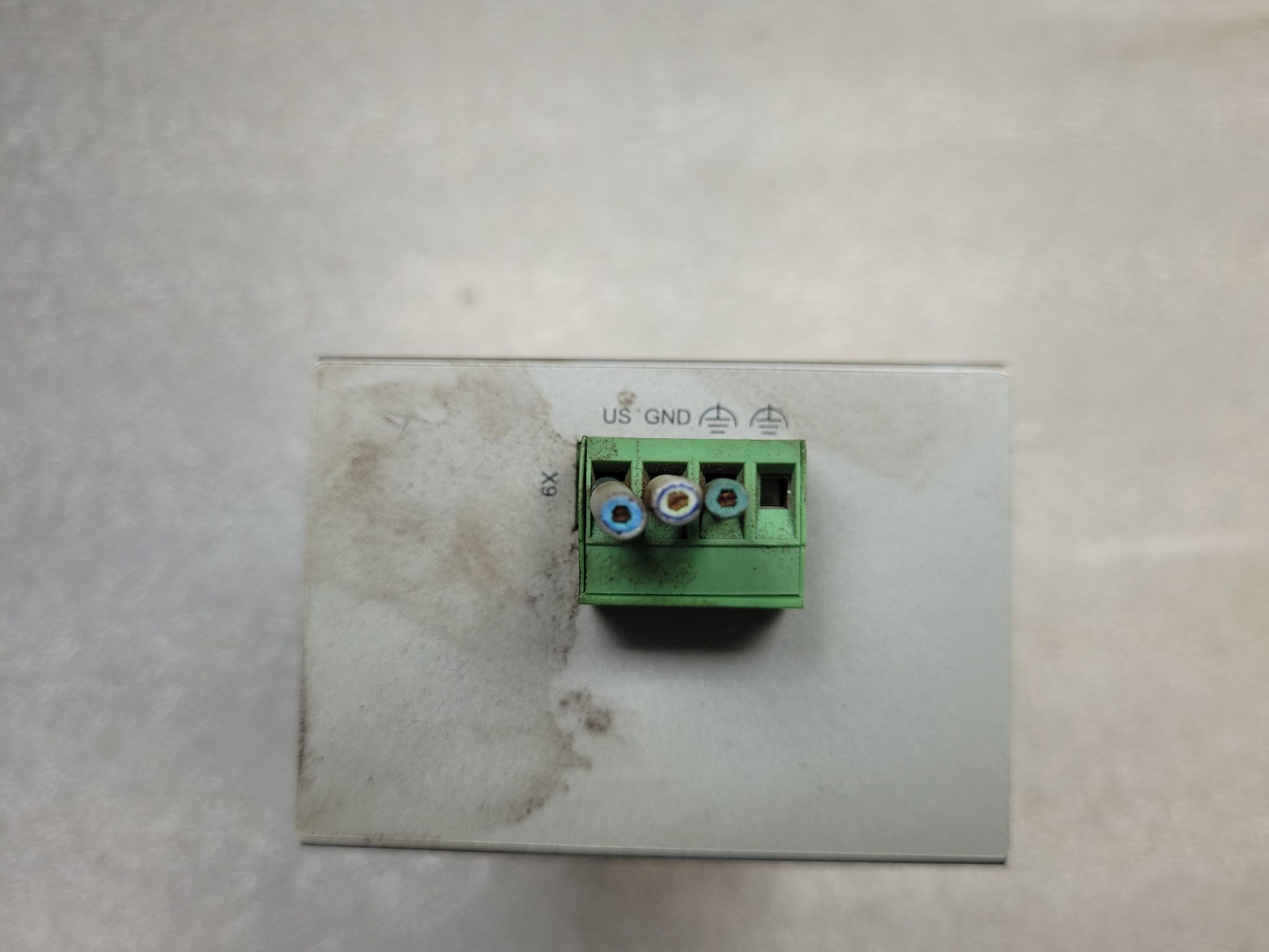 Phoenix Contact FL SWITCH SFNB 8TX Ethernet Switch 8-Port USED 2