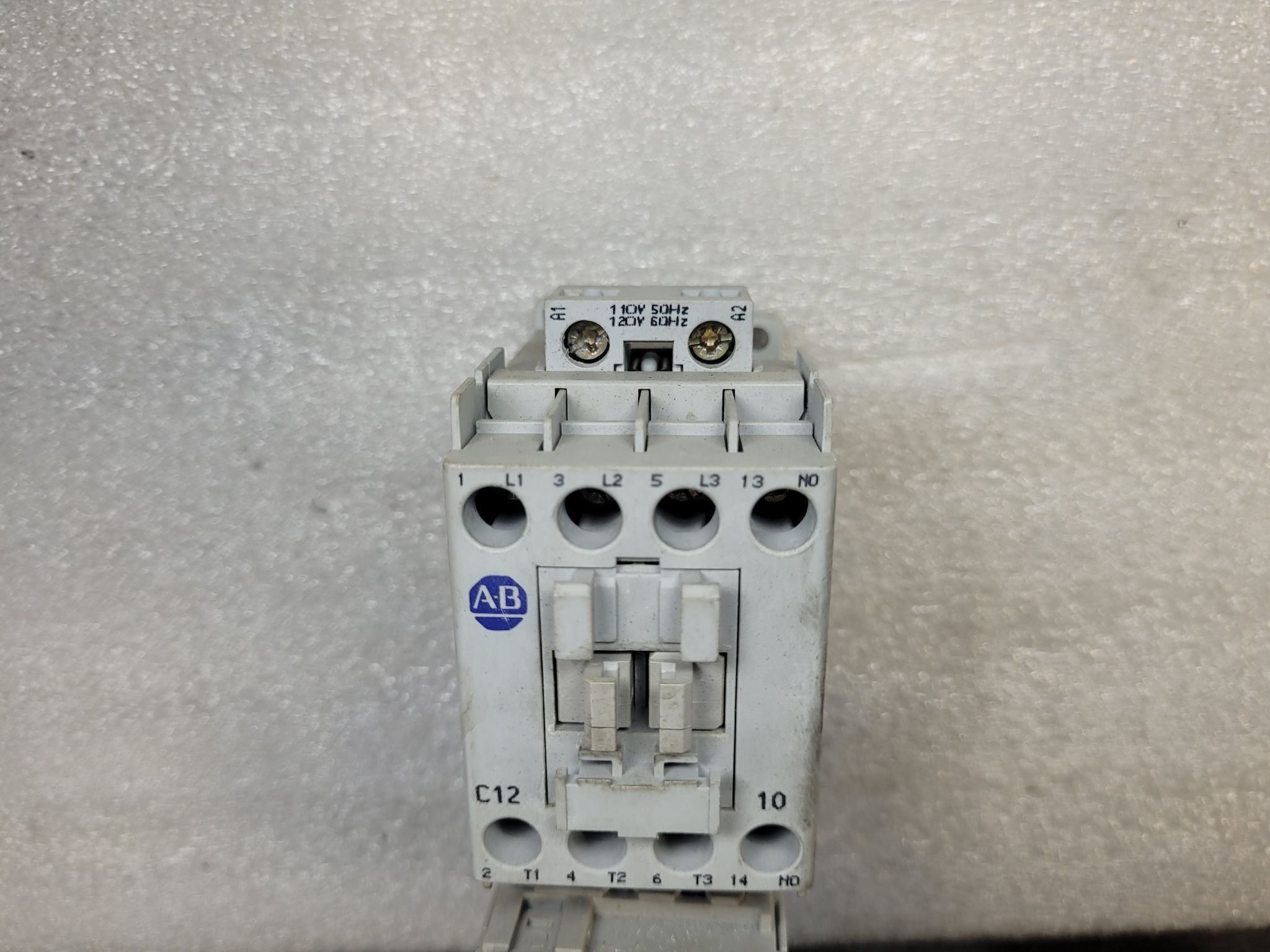 Allen Bradley 100-C12*10/A Contactor w/ 193-EA1FB/B Overload Relay USED 1