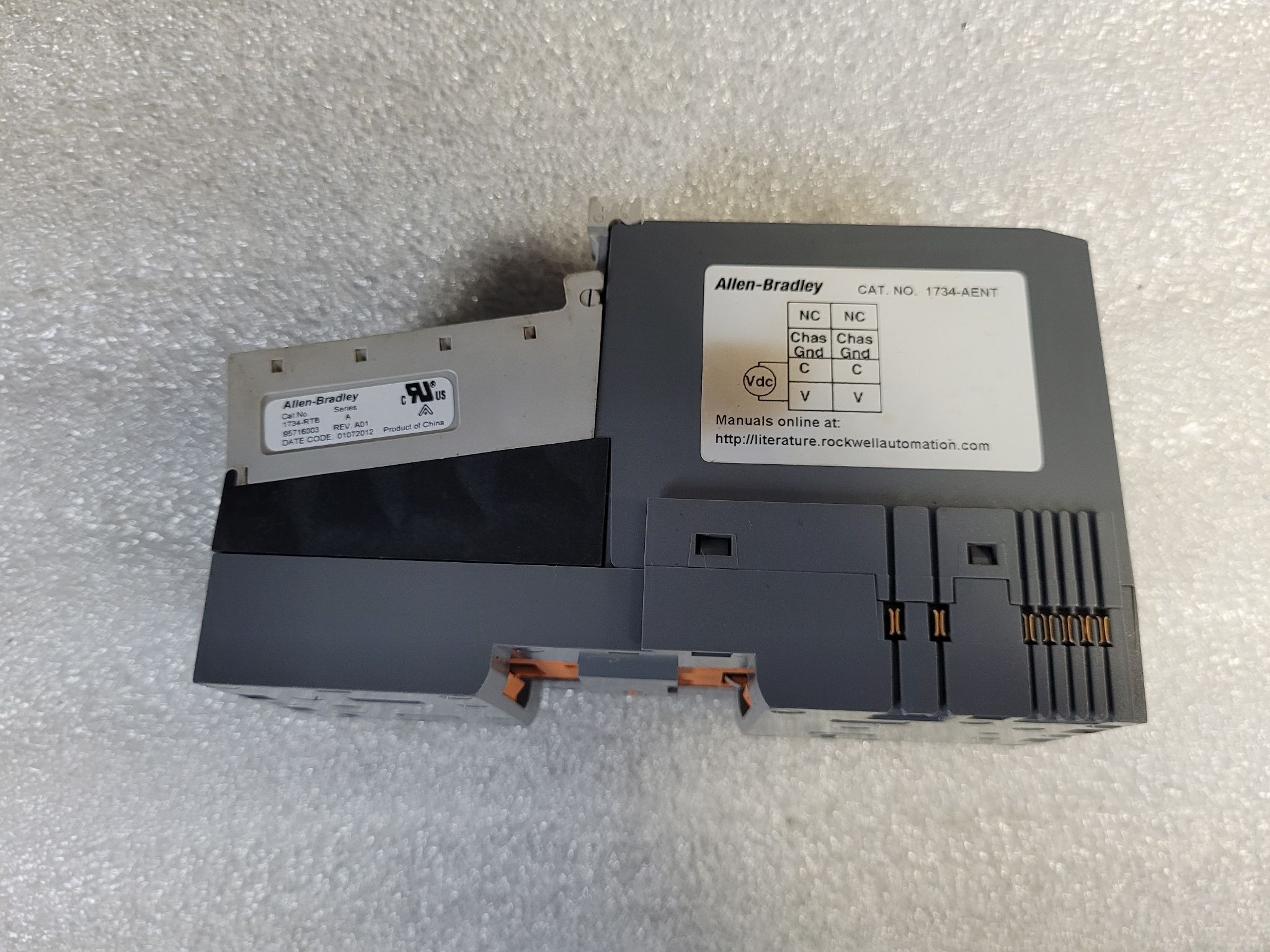 Allen Bradley 1734-AENT Point I/O Ethernet Adapter USED 2