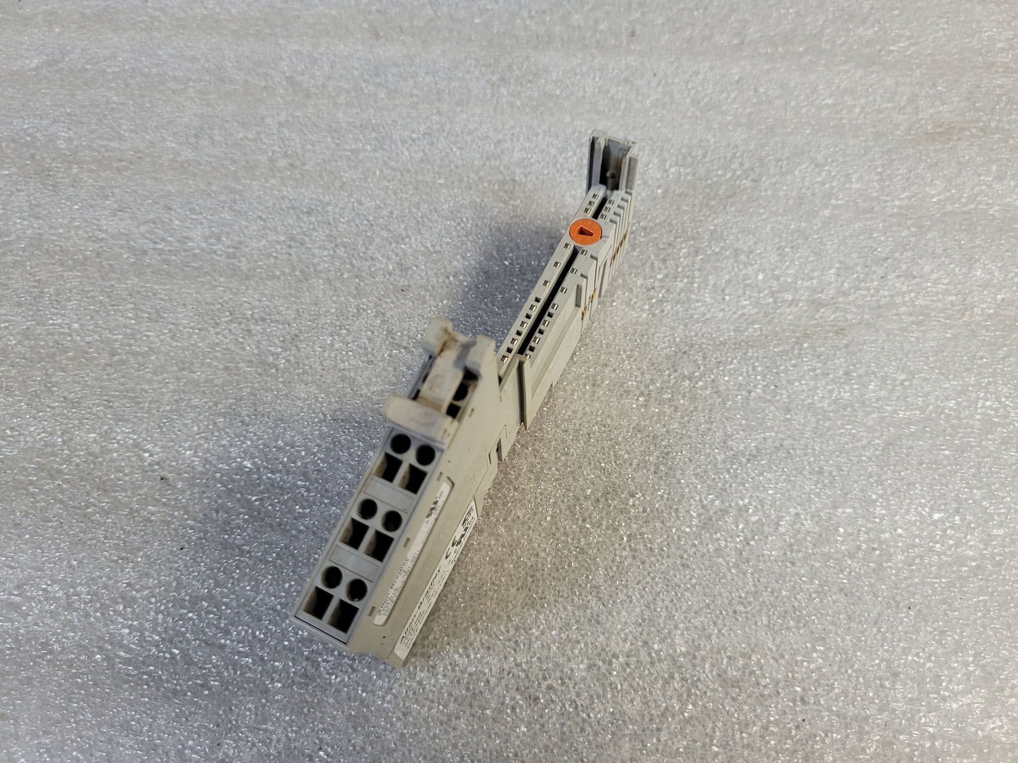 Allen Bradley 1734-MB + 1734-RTB I/O Base & Terminal Block USED 0