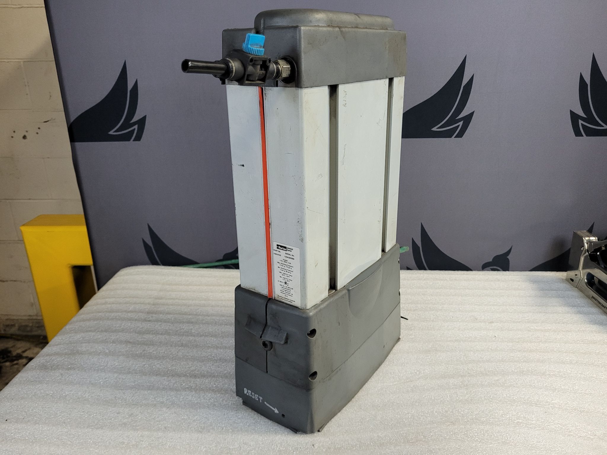 PARKER PNEUDRI MIDAS 618310102 Mini Air Dryer System USED 1