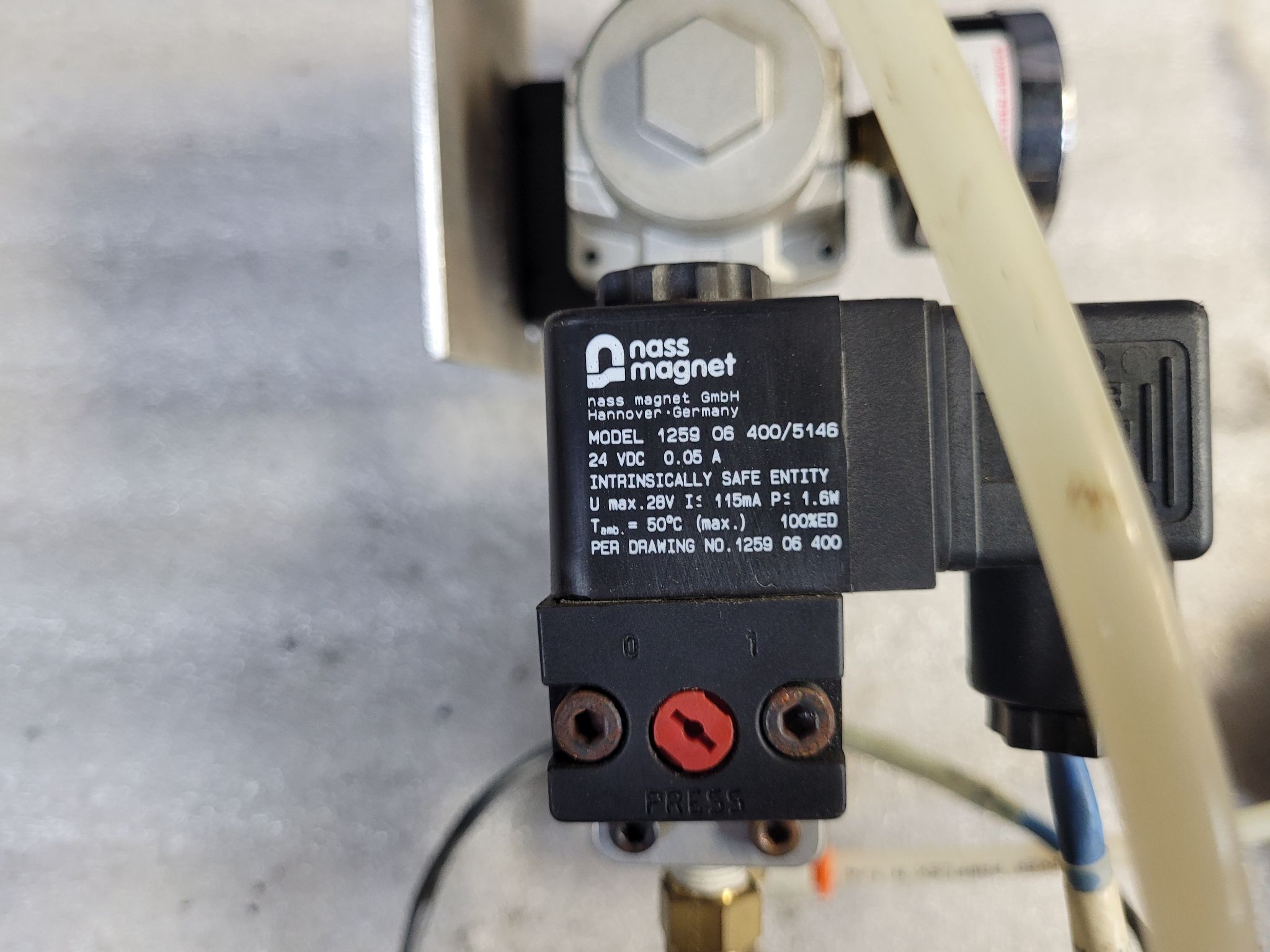 HERION 8110007EXIS.H302 Solenoid Valve w/ SMC NAR3000-N03 Regulator USED 1