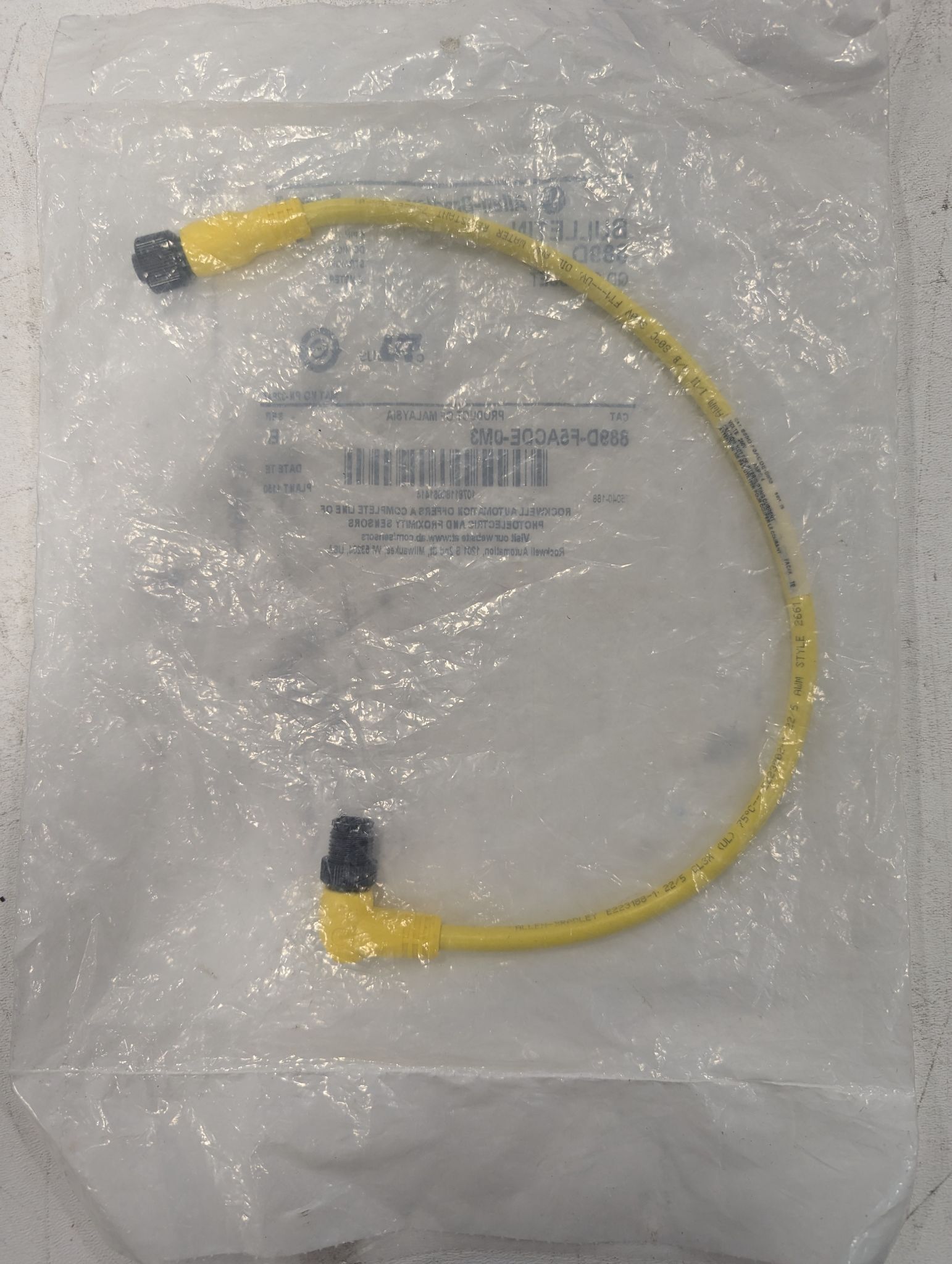 ALLEN BRADLEY CABLE 889D-F5ACDE-0M3 NEW 1