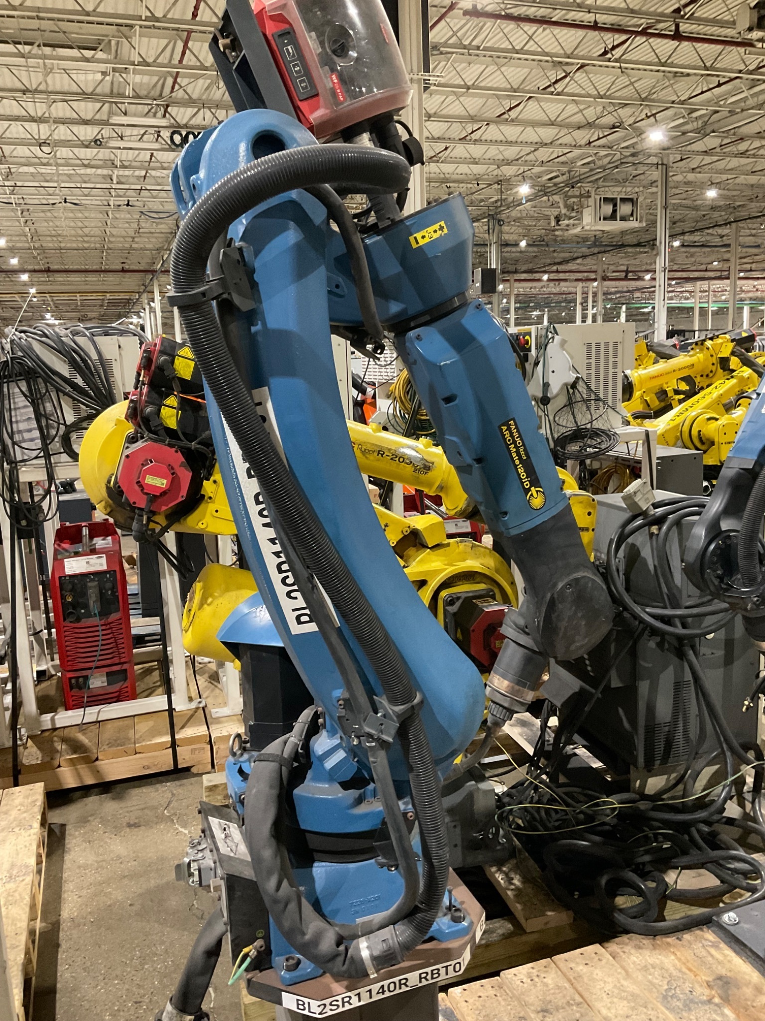 Fanuc ArcMate 120iD Robot Welder + R-30iB Plus + Fronius TPS 400i Welding System 5