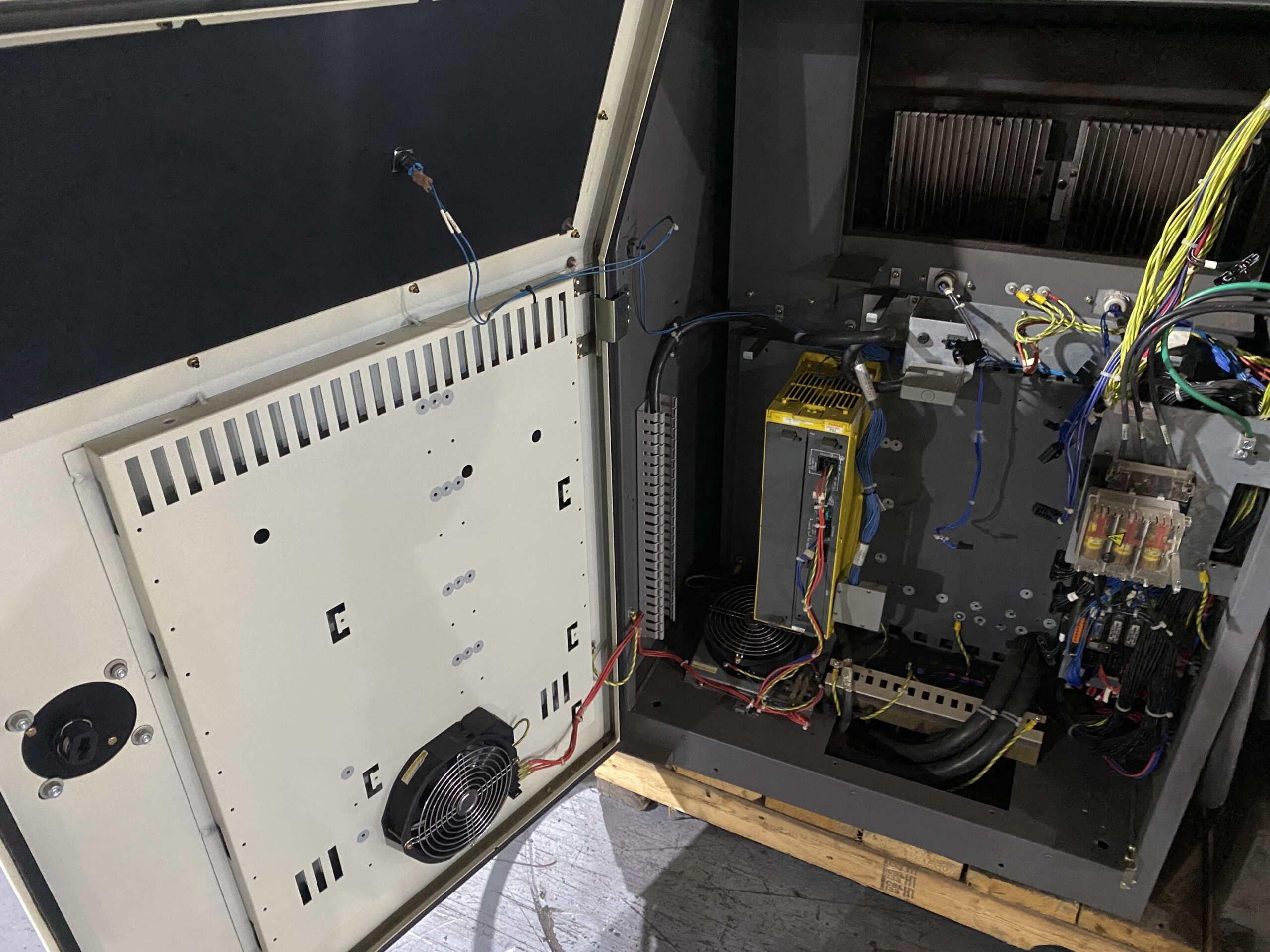 FANUC - R-J3iB ROBOT CONTROLLER PARTS ONLY 1