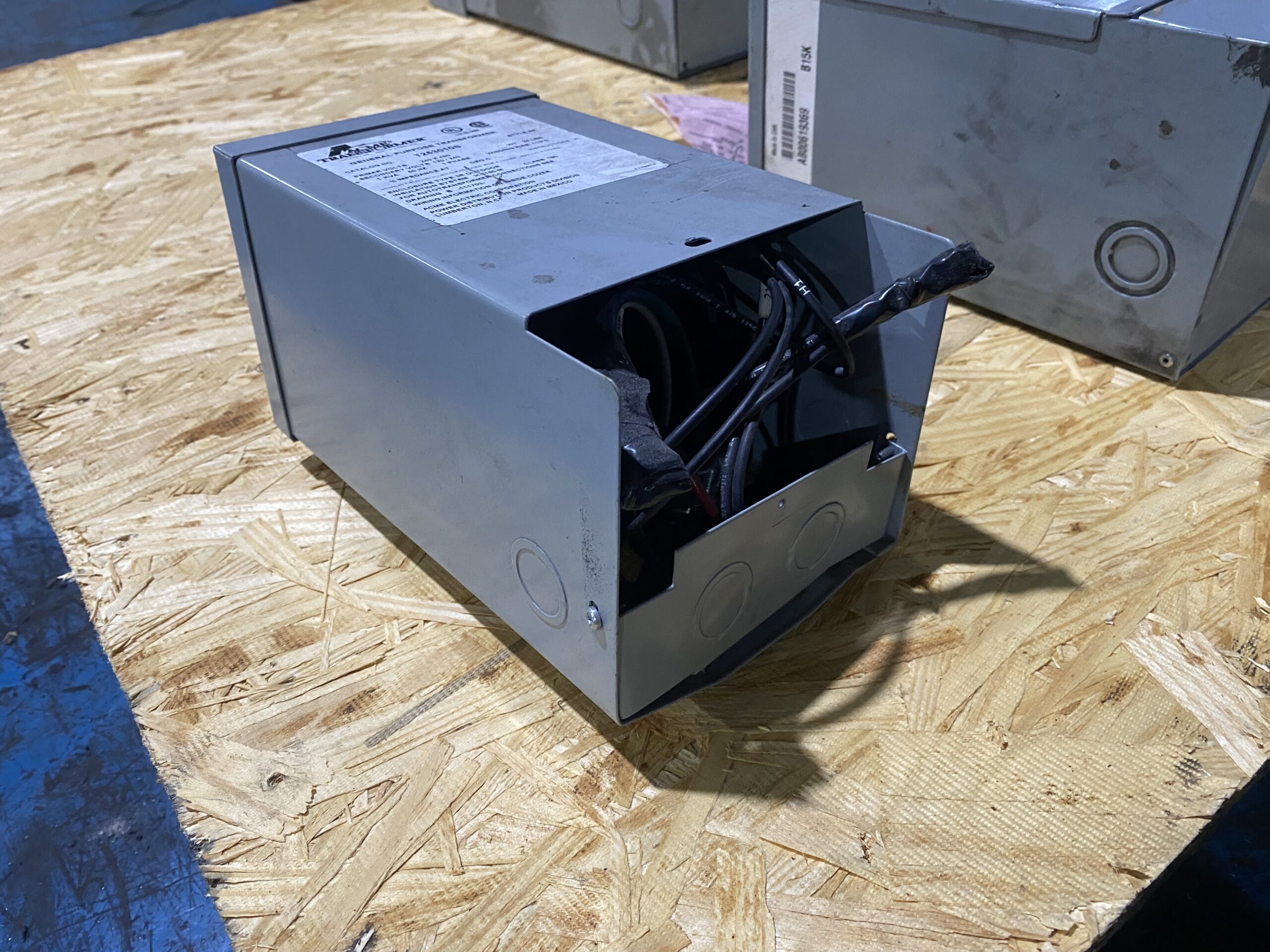 ACME ELECTRIC - T253010S Transformer 240X480V - 120/240V, 1kVA USED 2