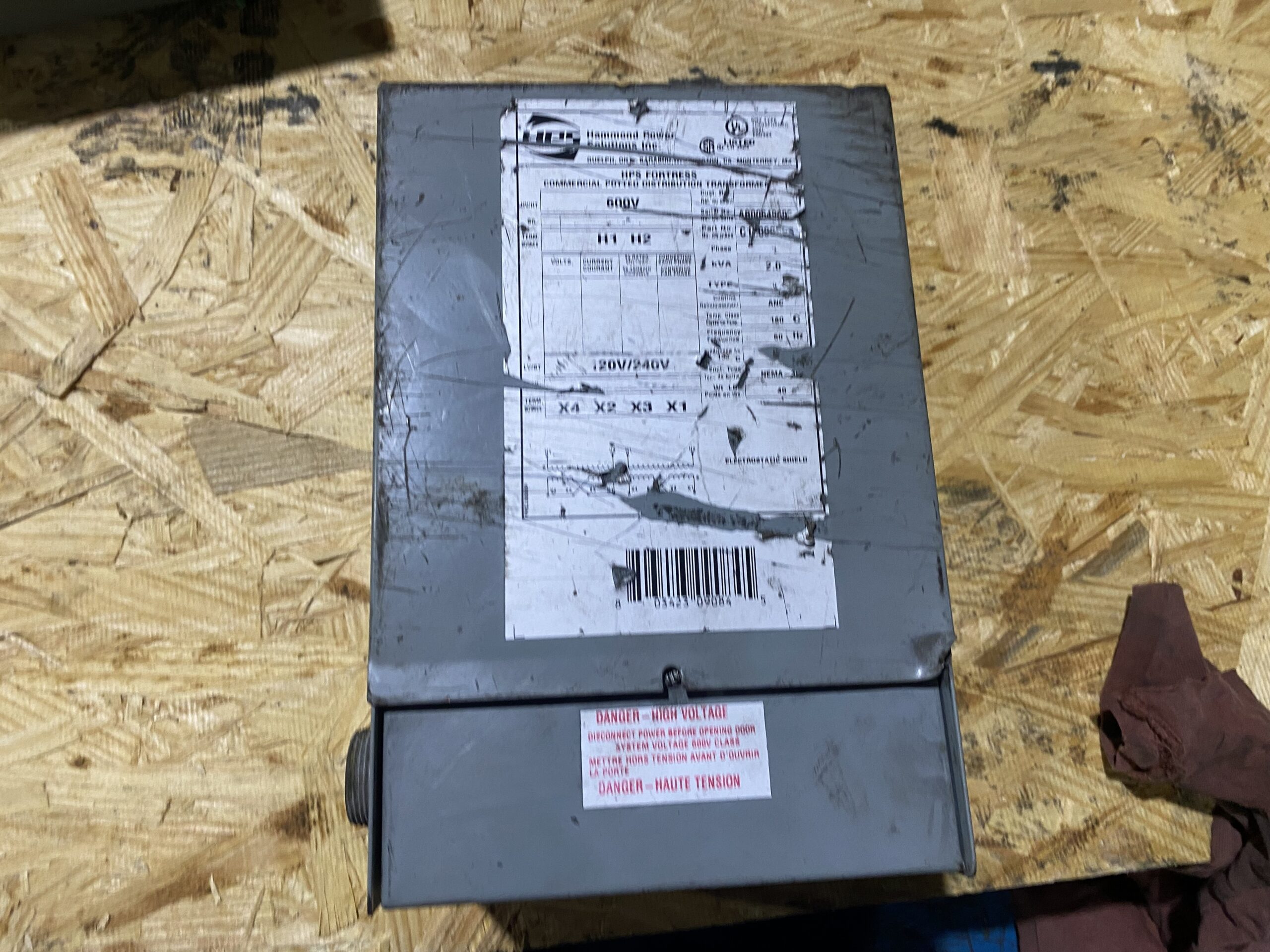 Hammond Power Solutions - C1F002PES Transformer 600V - 120/240V, 2kVA USED 0